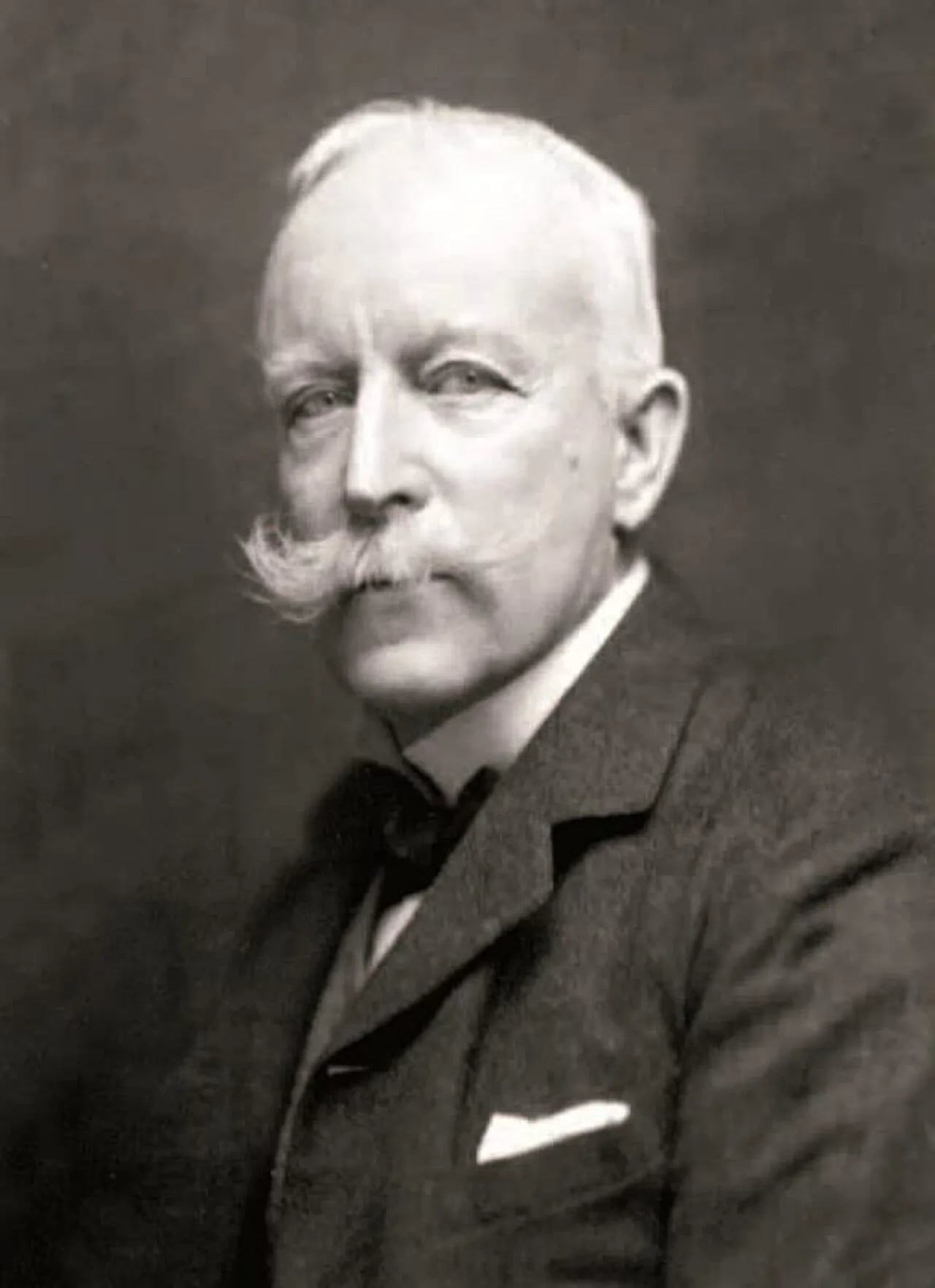 Portrait of Thomas Holdich (1843–1929) – memorial page
