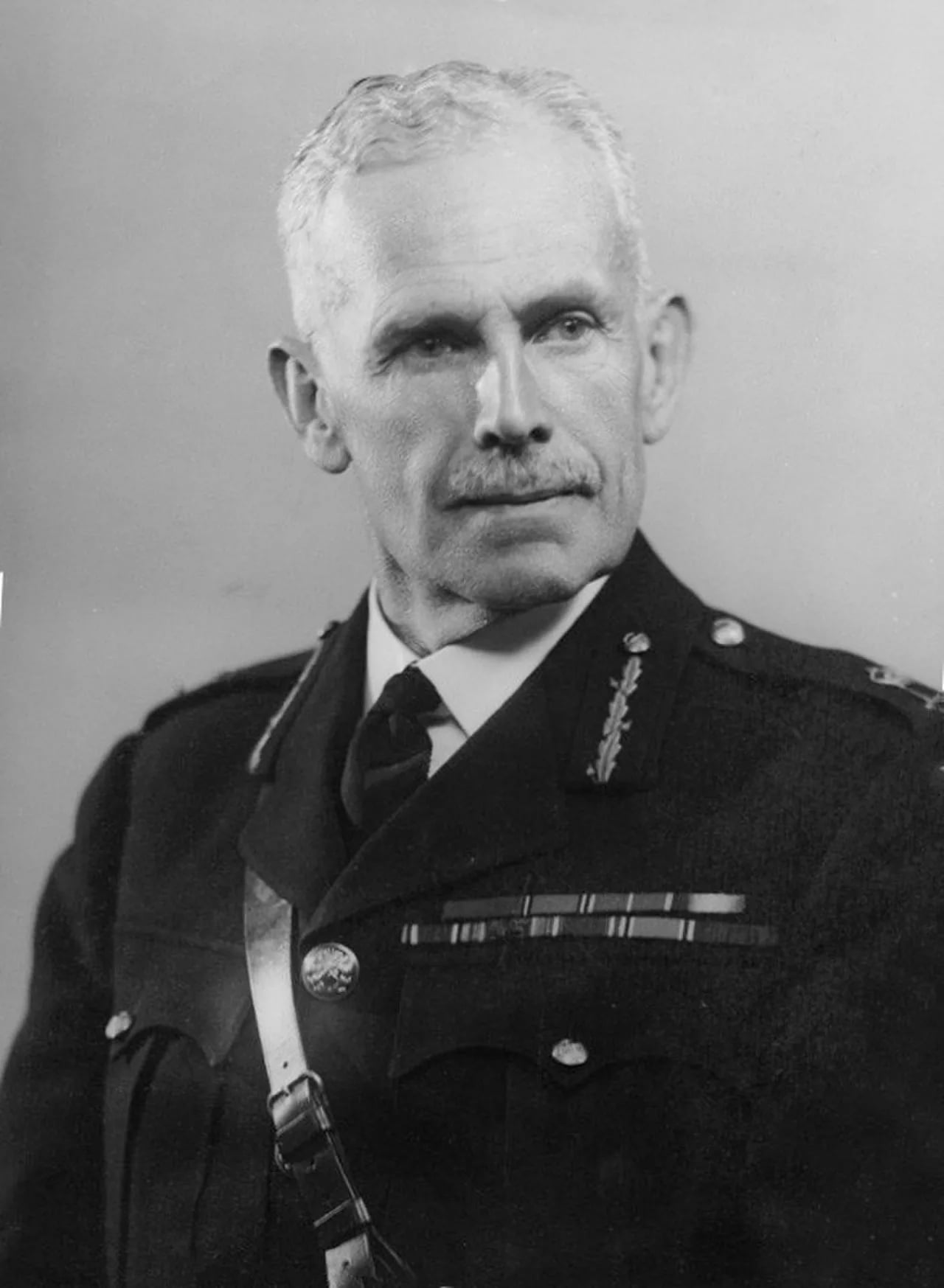 Portrait of Thomas Hunton (1885–1970) – memorial page