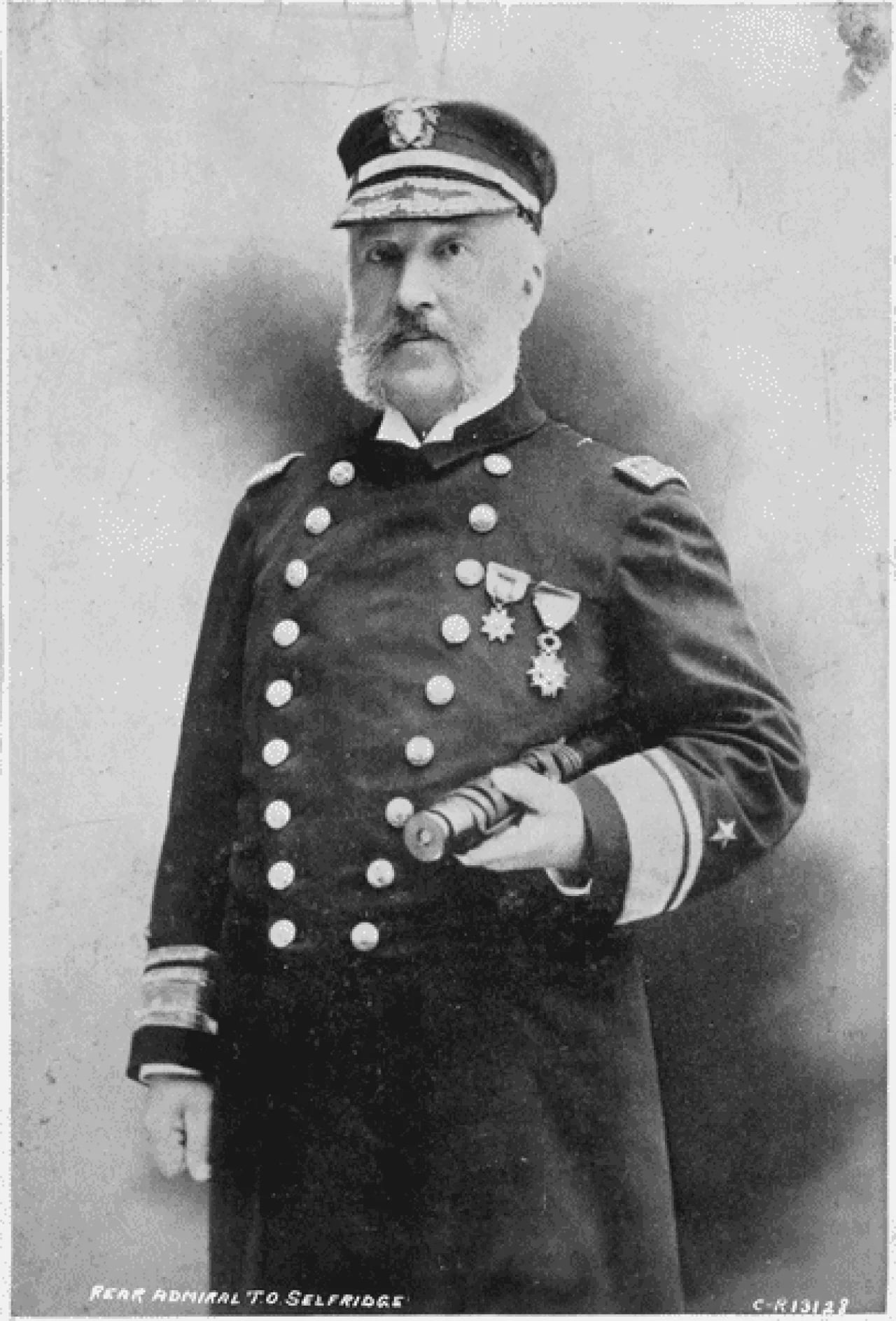 Porträt von Thomas O. Selfridge, Jr. (1836–1924) – Gedenkseite