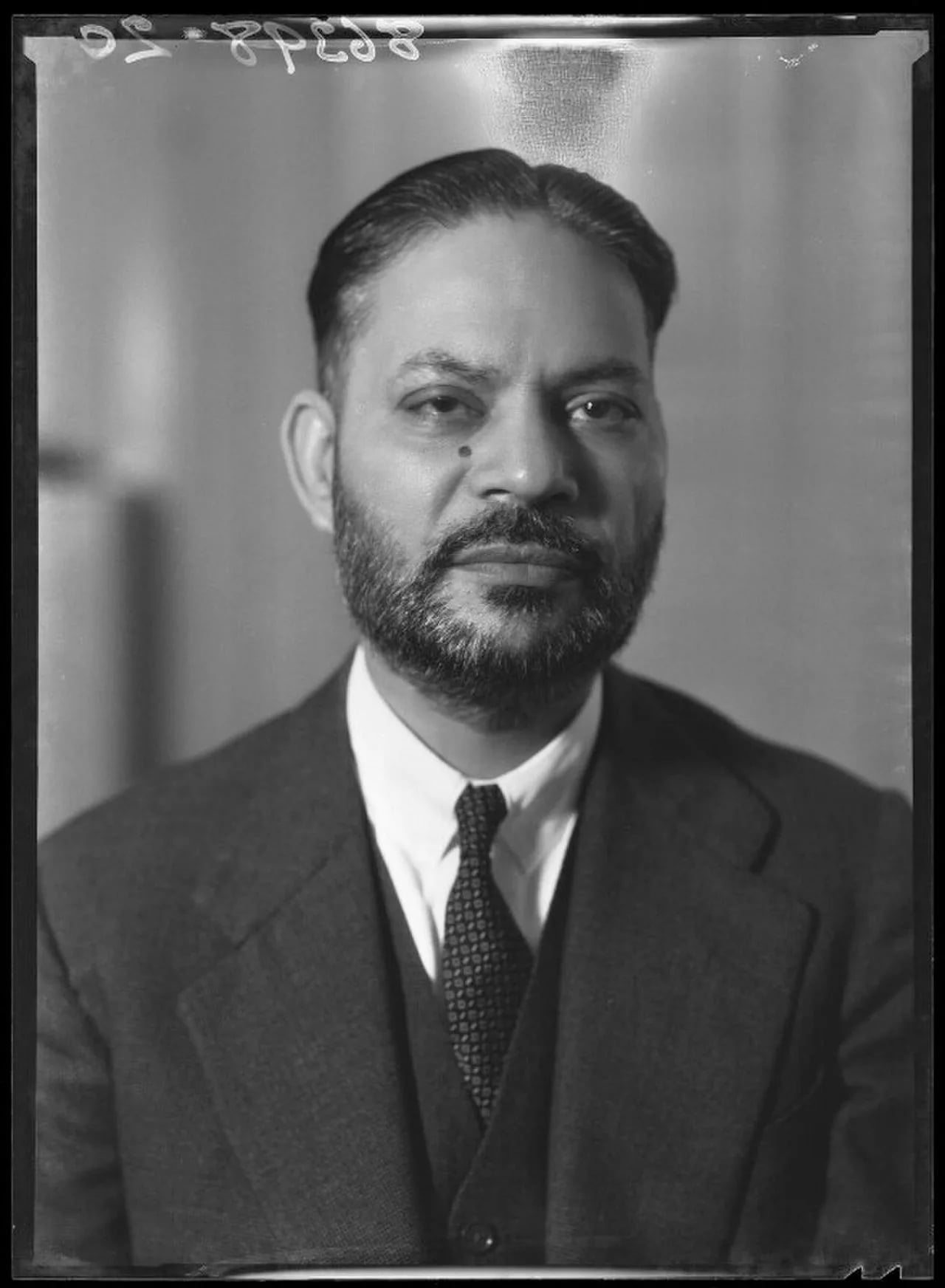 Portrait of Muhammad Zafrullah Khan (1893–1985) – memorial page