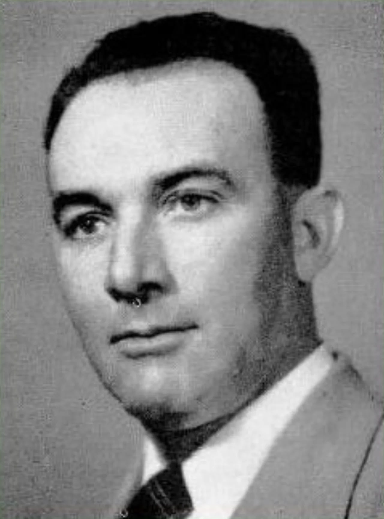 Portrait of Tom Gilmore (1908–1994) – memorial page