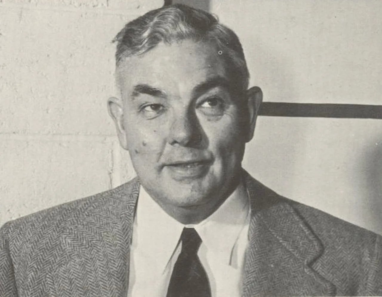 Porträt von Tom Hamilton (1905–1994) – Gedenkseite
