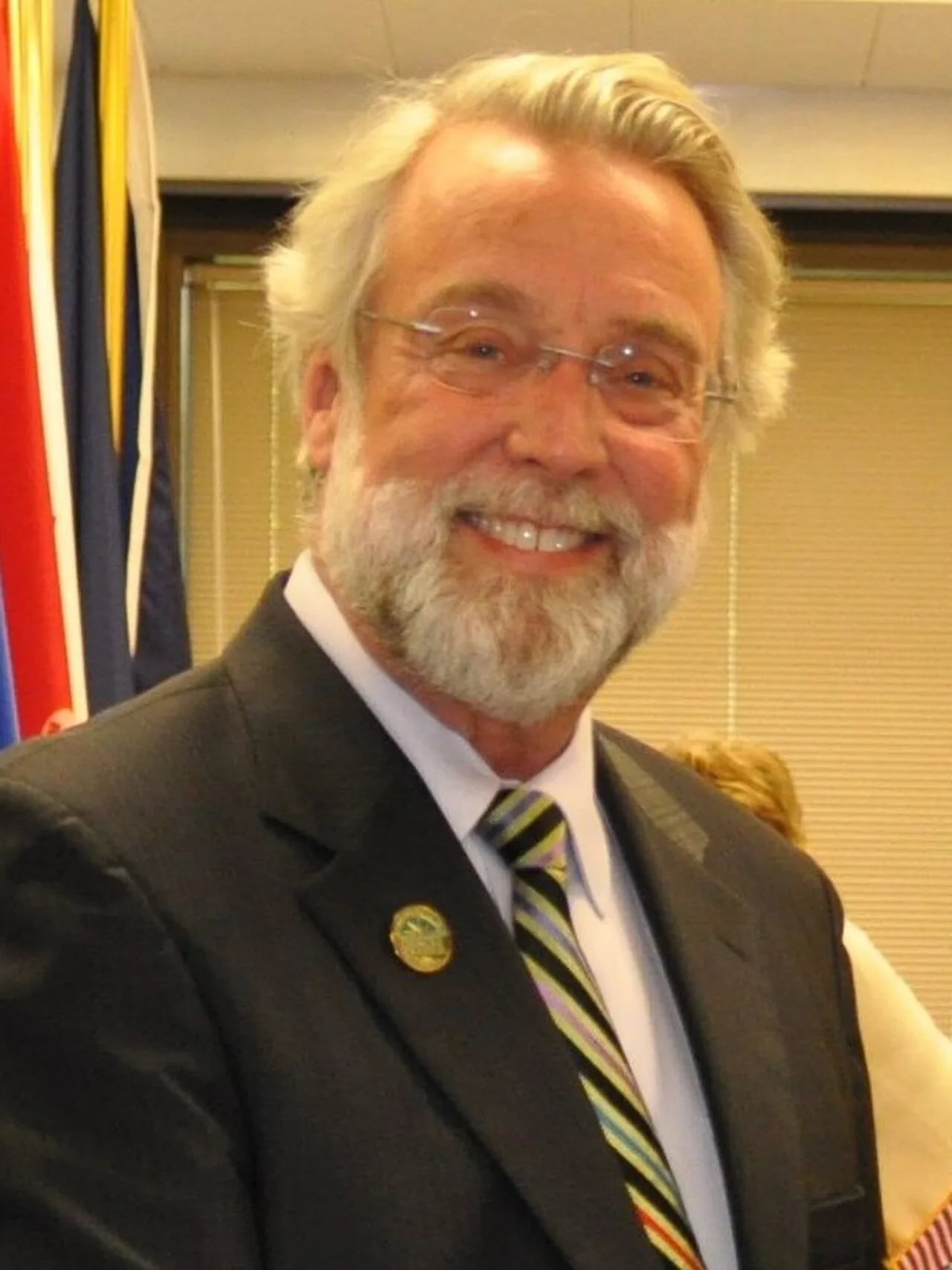 Portrait of Tom Weisner (1949–2018) – memorial page