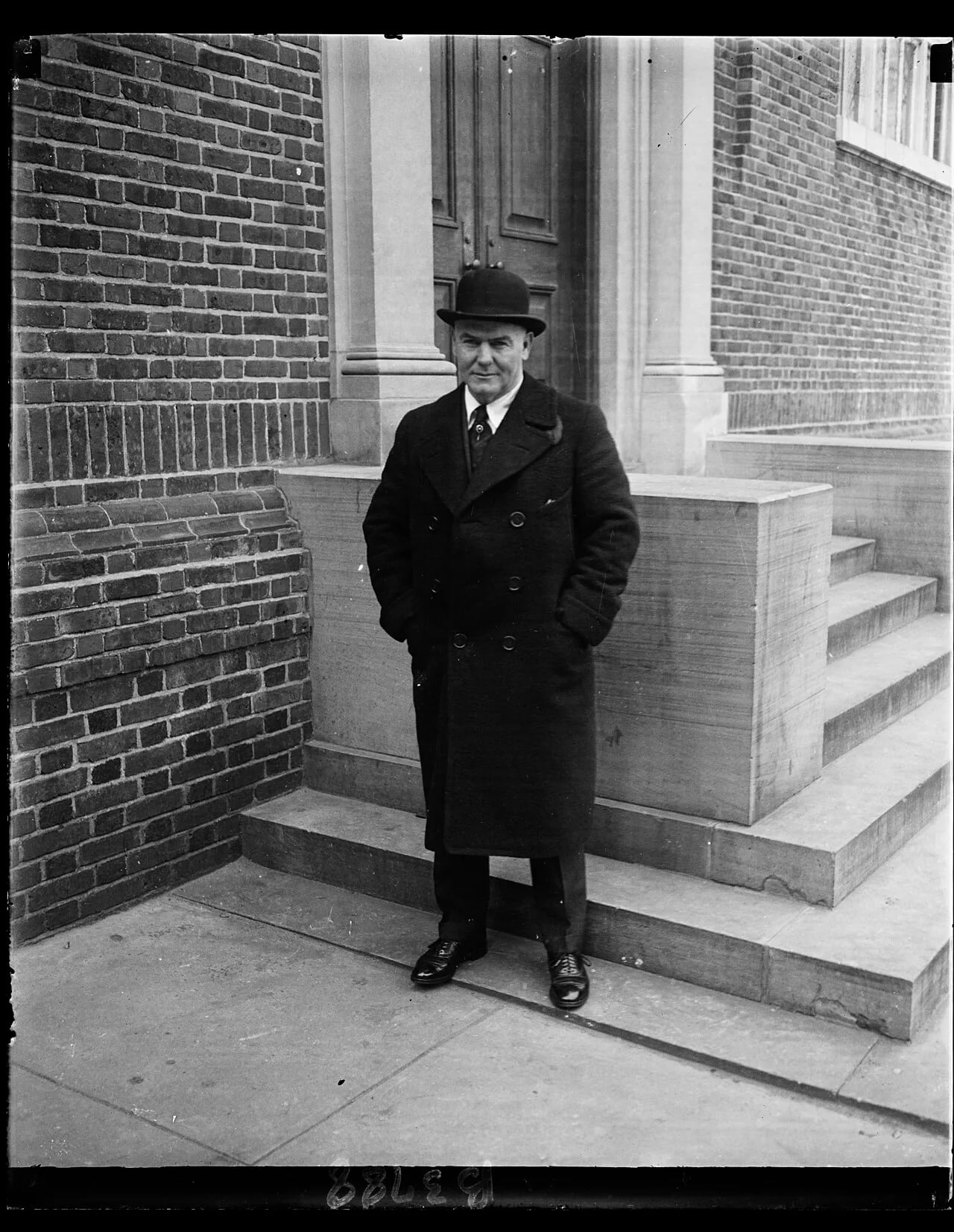 Portrait of Tommy Mills (1883–1944) – memorial page