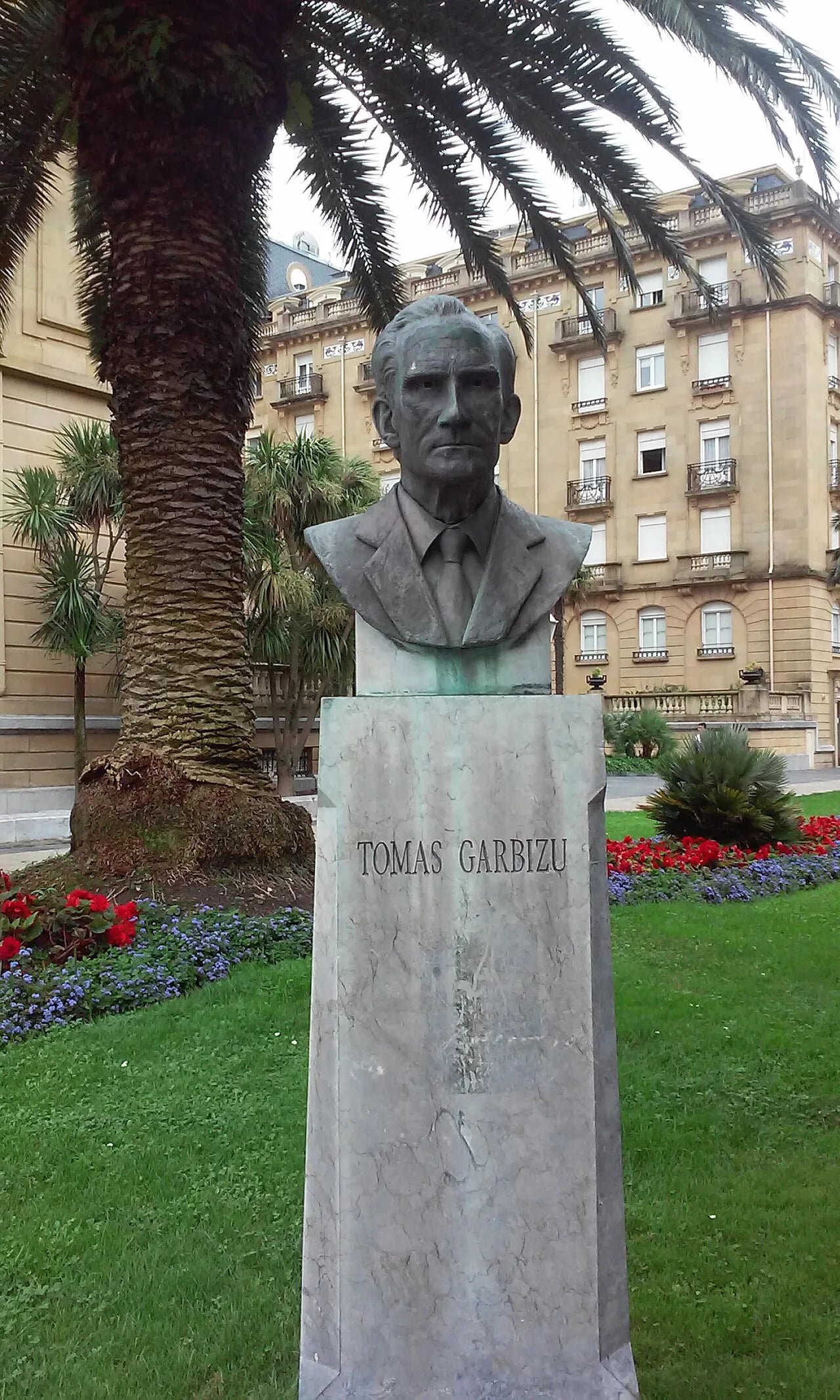 Portrait of Tomás Garbizu (1901–1989) – memorial page