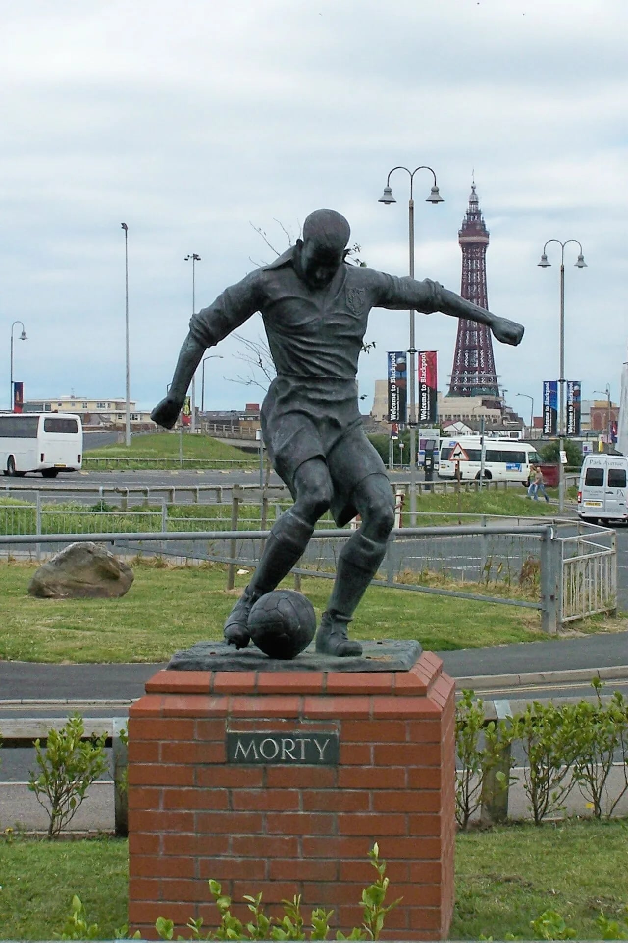 Portrait of Stan Mortensen (1921–1991) – memorial page