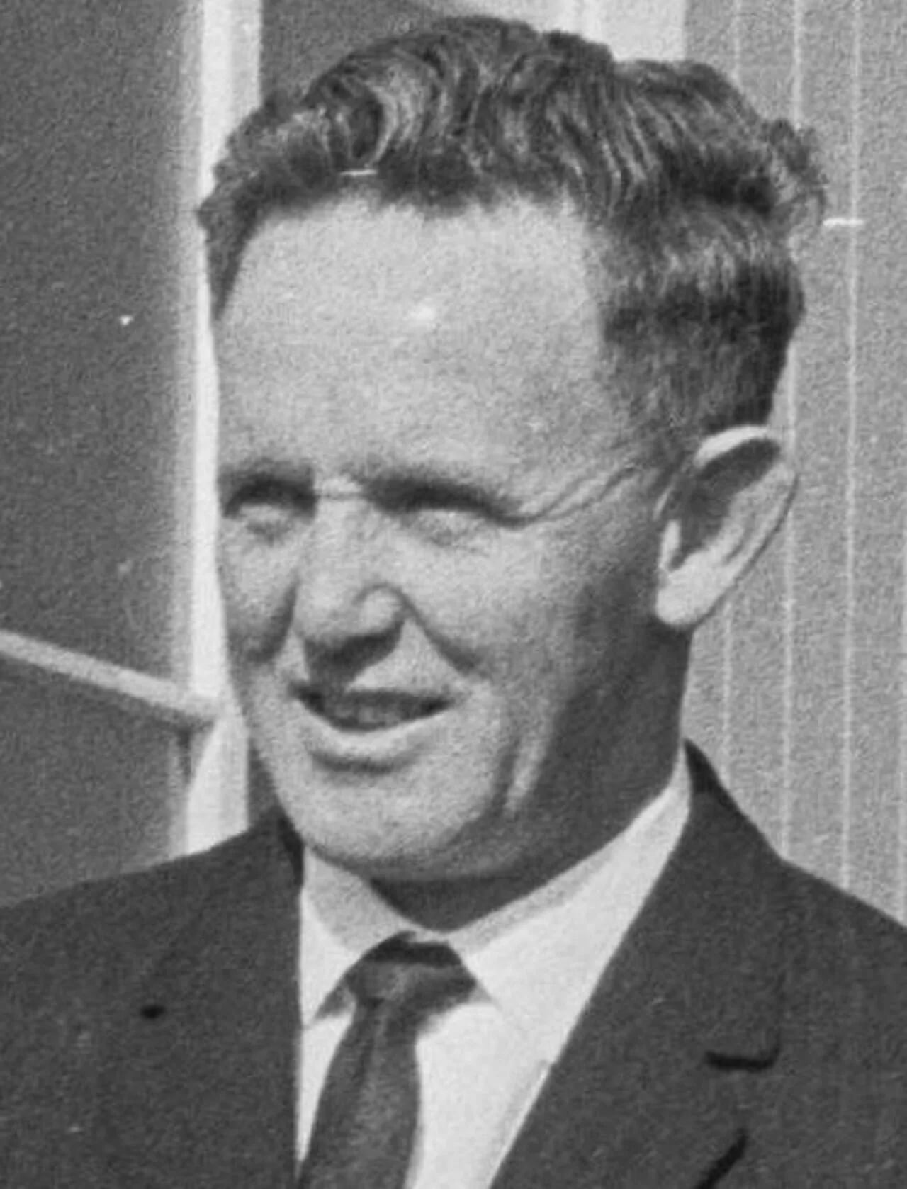 Porträt von Trevor Young (1925–2012) – Gedenkseite