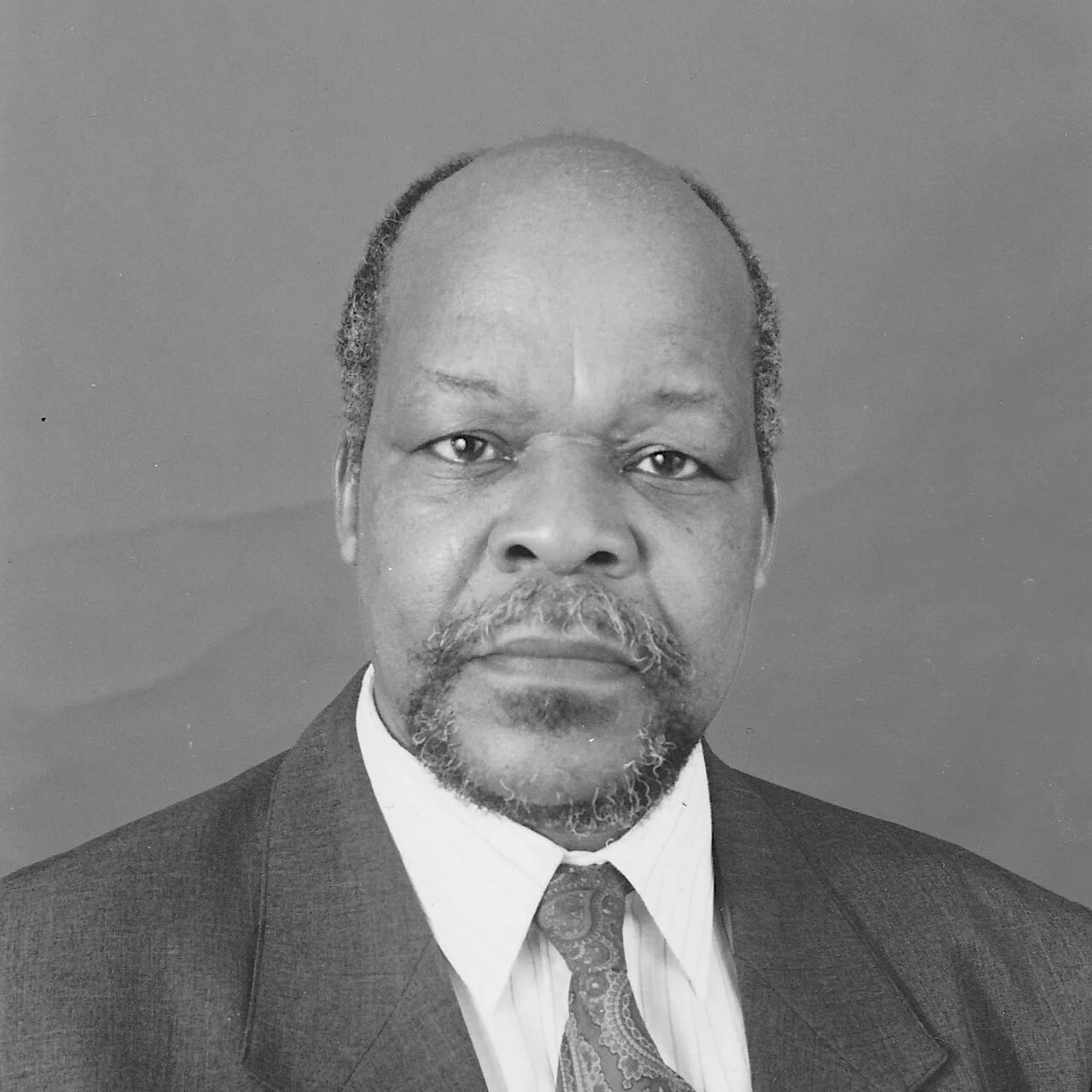 Porträt von Aloïse Moudileno Massengo (1933–2020) – Gedenkseite