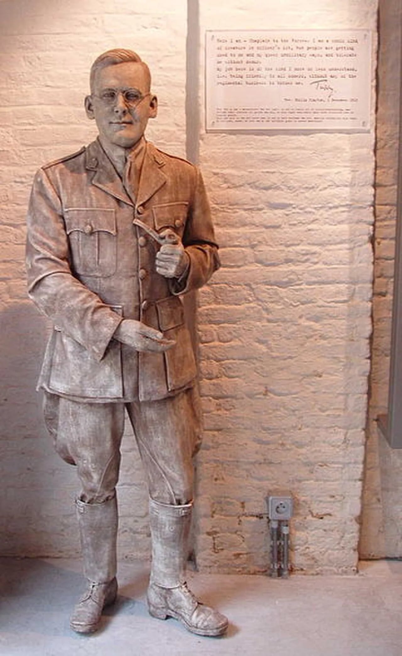 Portrait of Tubby Clayton (1885–1972) – memorial page