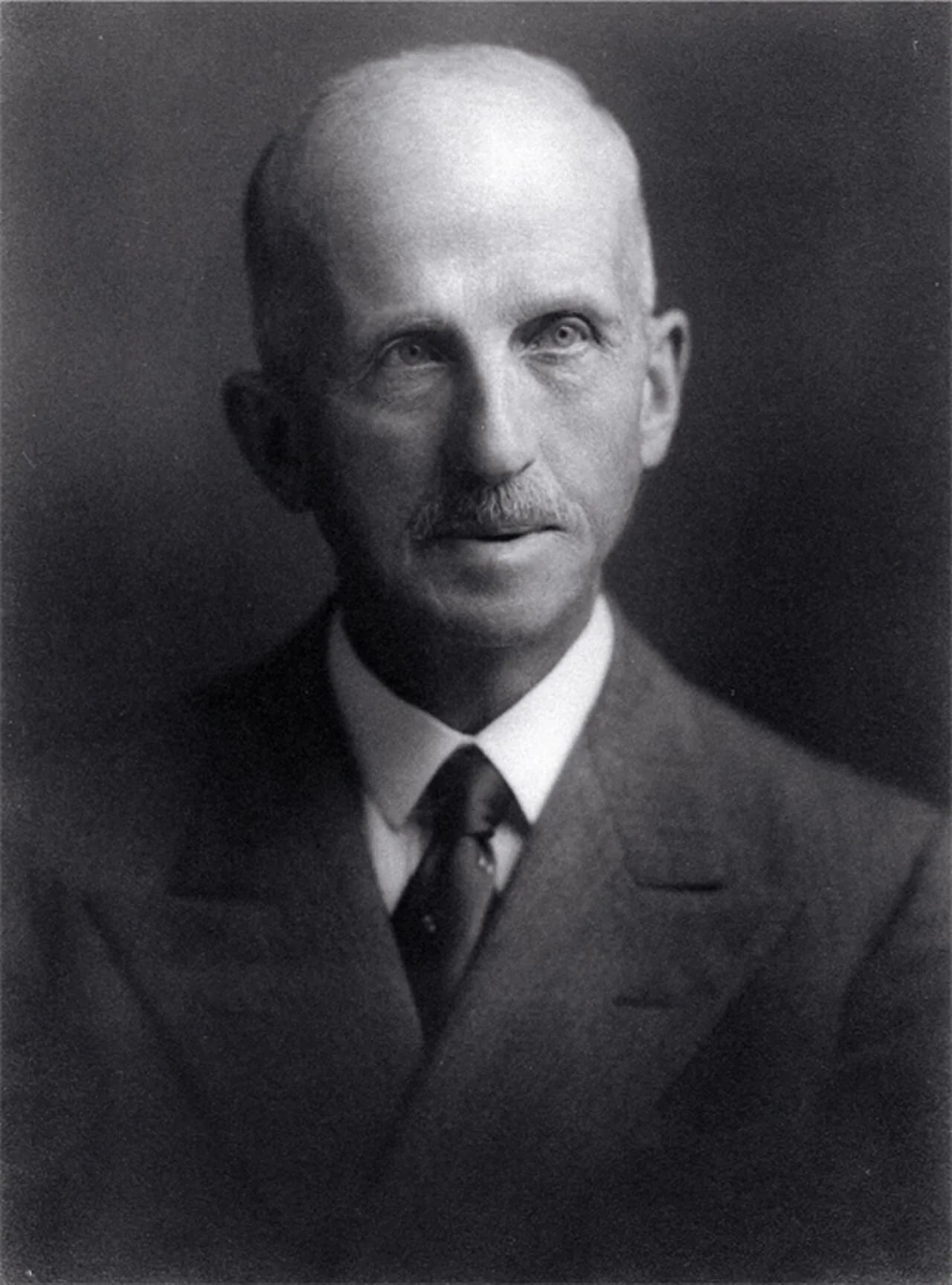 Portrait of Robert McDougall (1860–1942) – memorial page