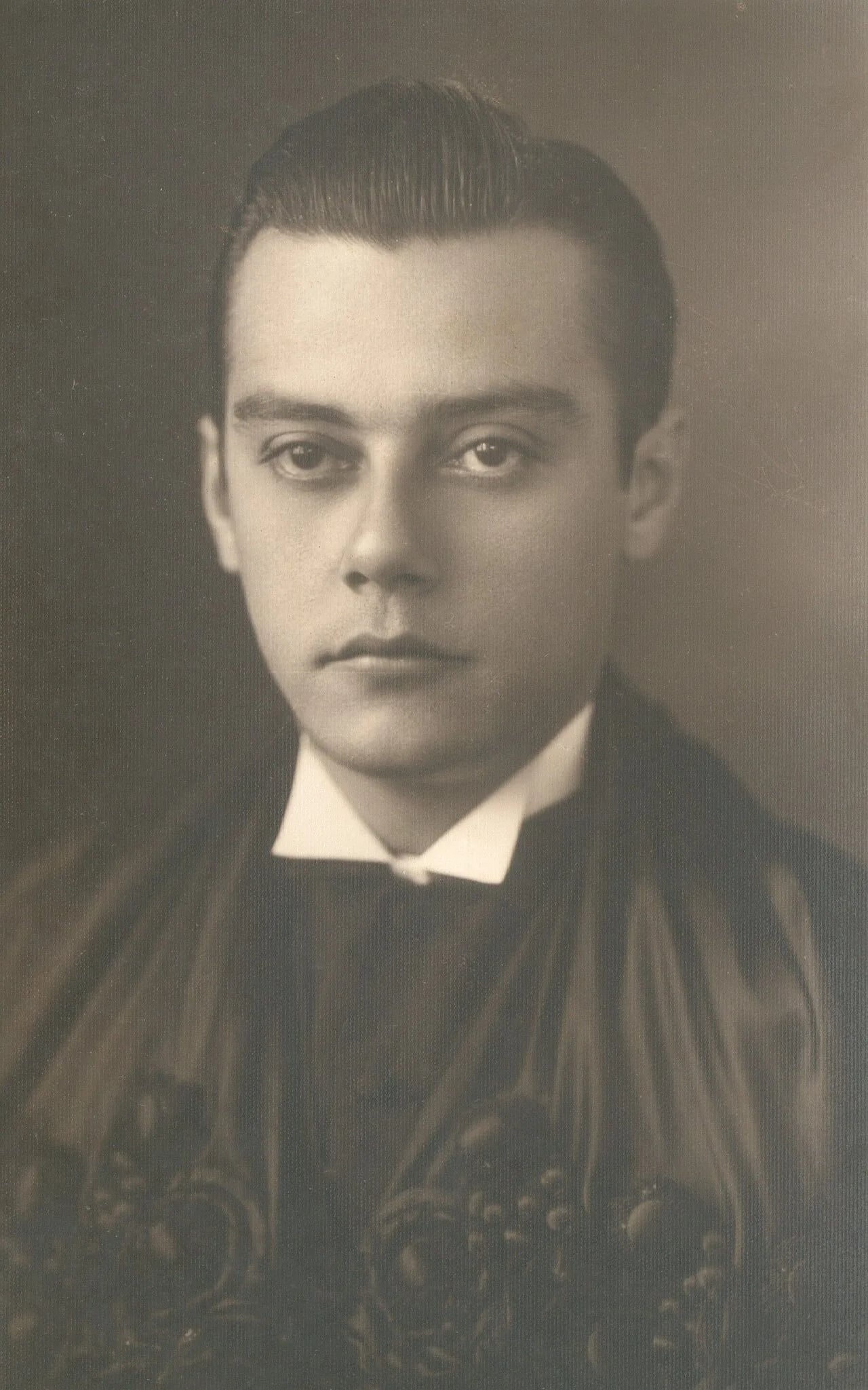 Porträt von Orlando Gomes (1909–1988) – Gedenkseite