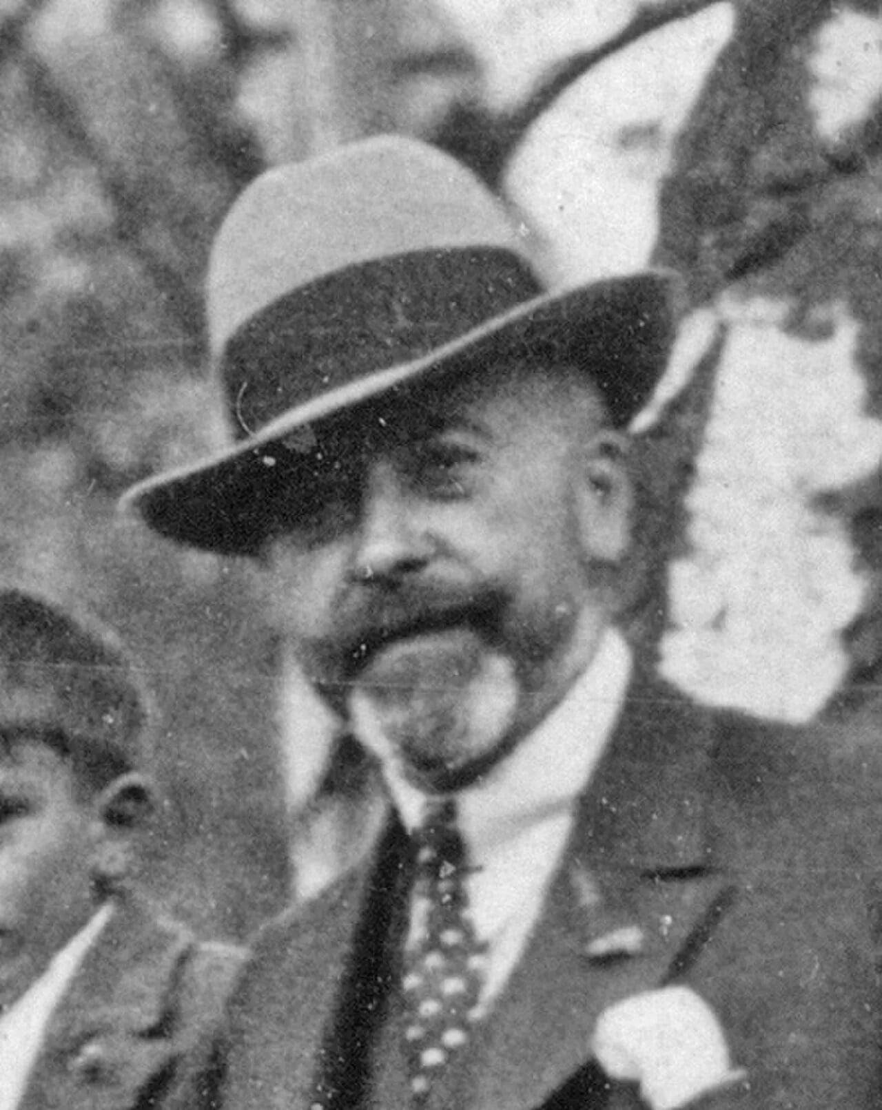 Portrait of Nestor Cambier (1879–1957) – memorial page