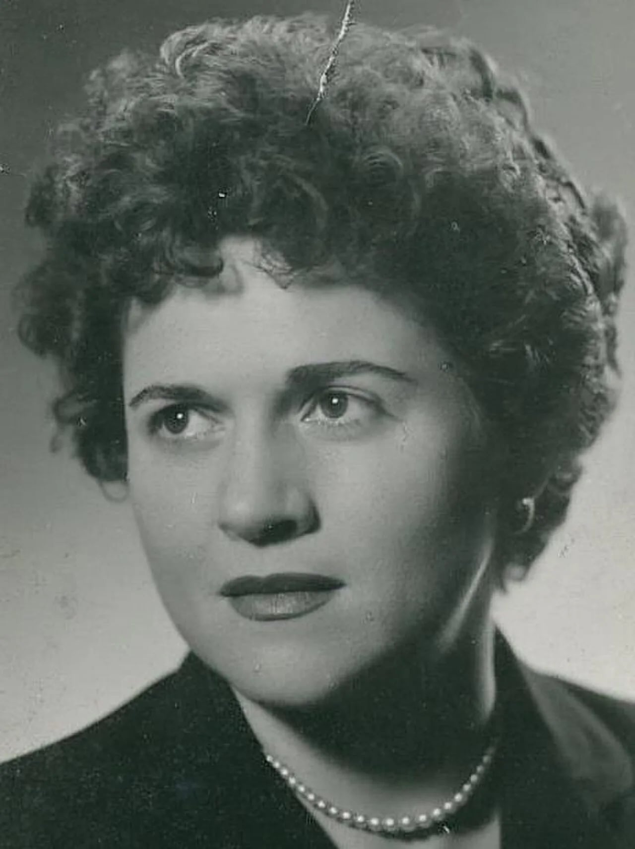 Porträt von Vera Veljkov-Medaković (1923–2011) – Gedenkseite