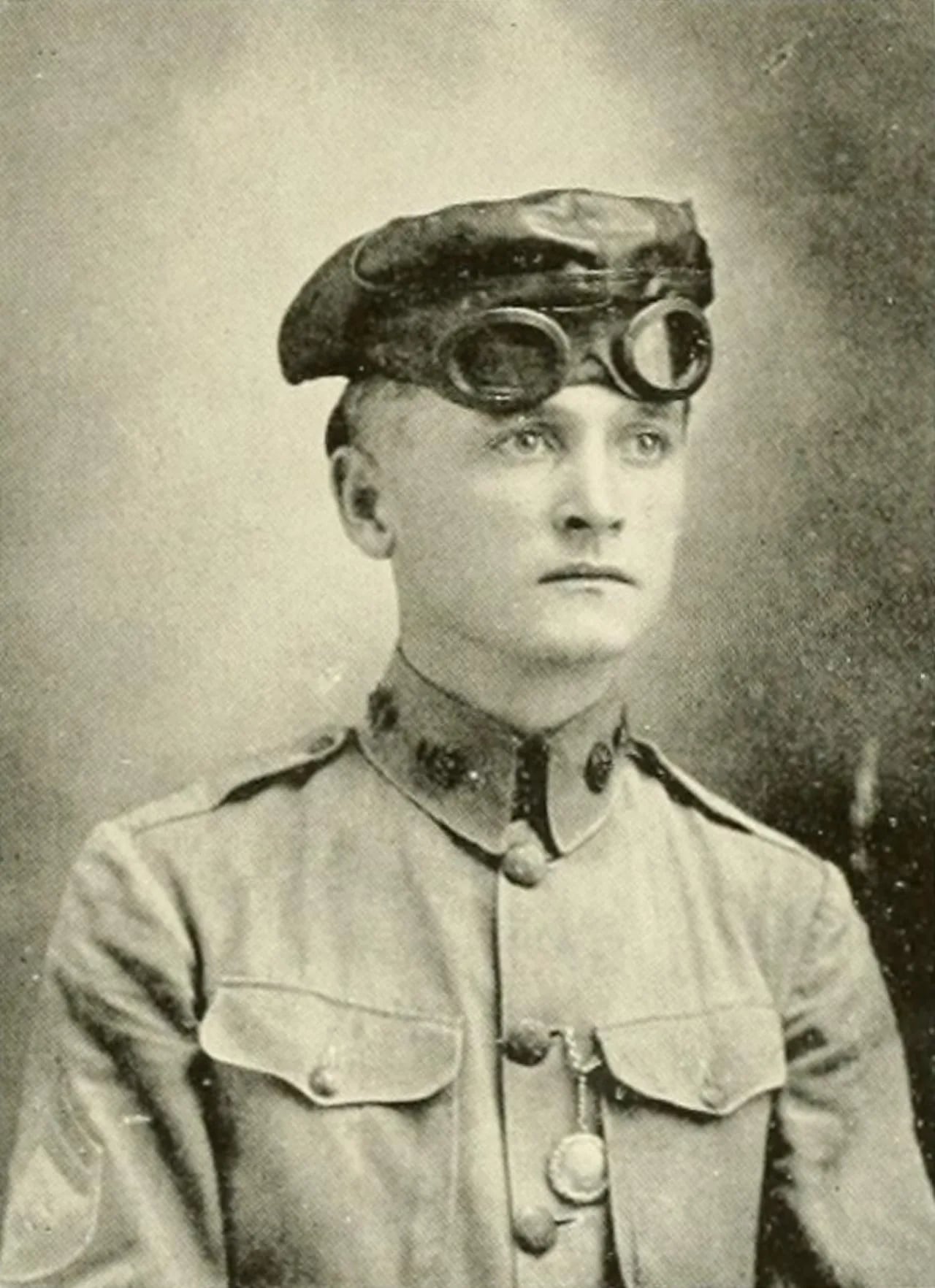 Portrait of Vernon Burge (1888–1971) – memorial page