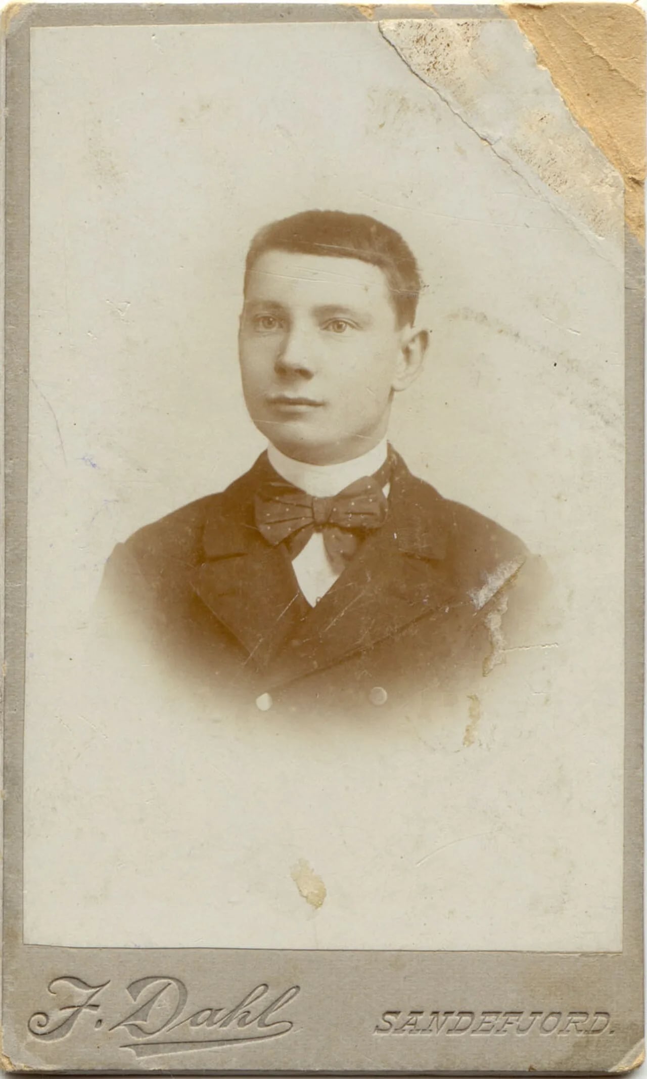 Portrait of Viktor Esbensen (1881–1942) – memorial page