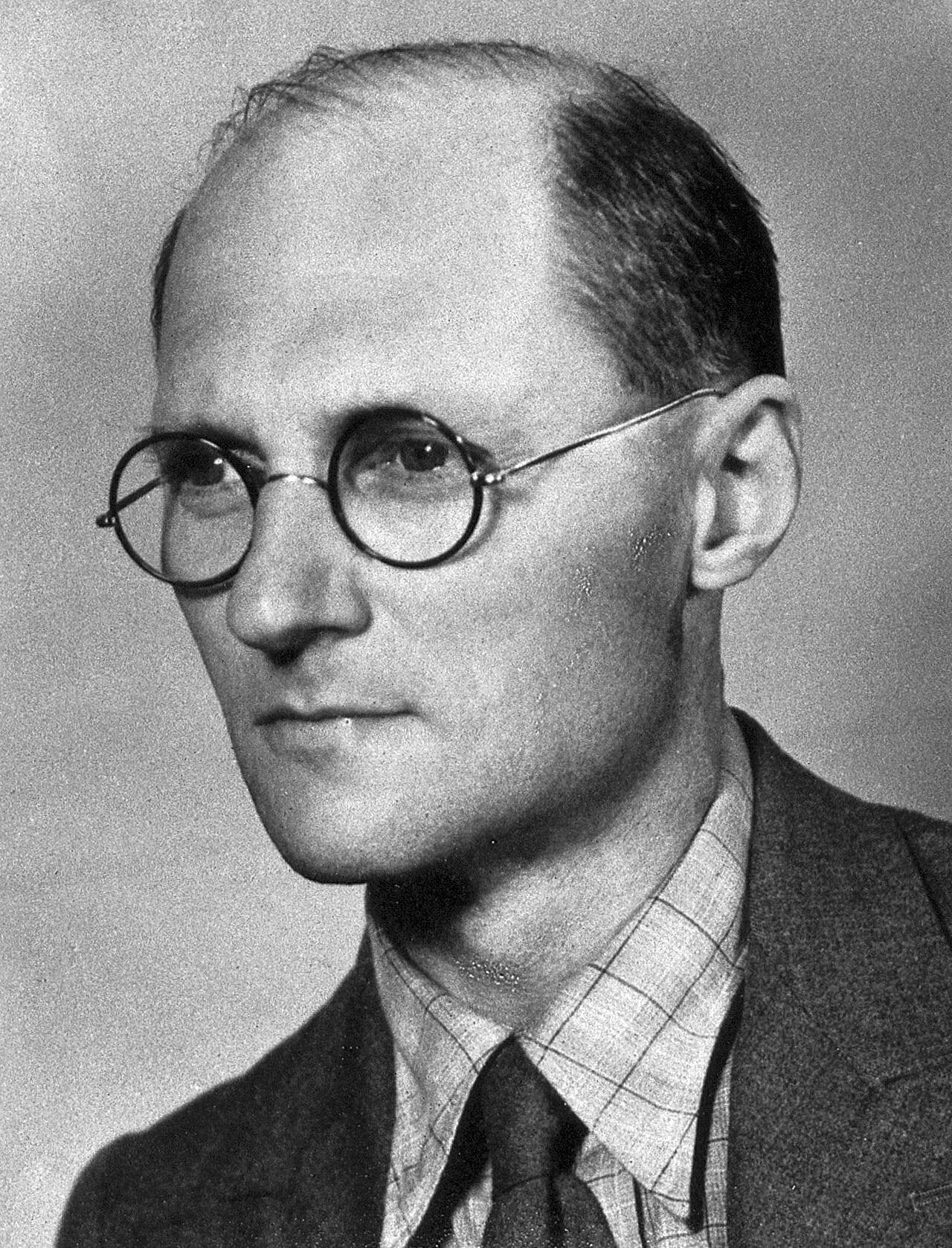 Portrait of Vincent Wigglesworth (1899–1994) – memorial page