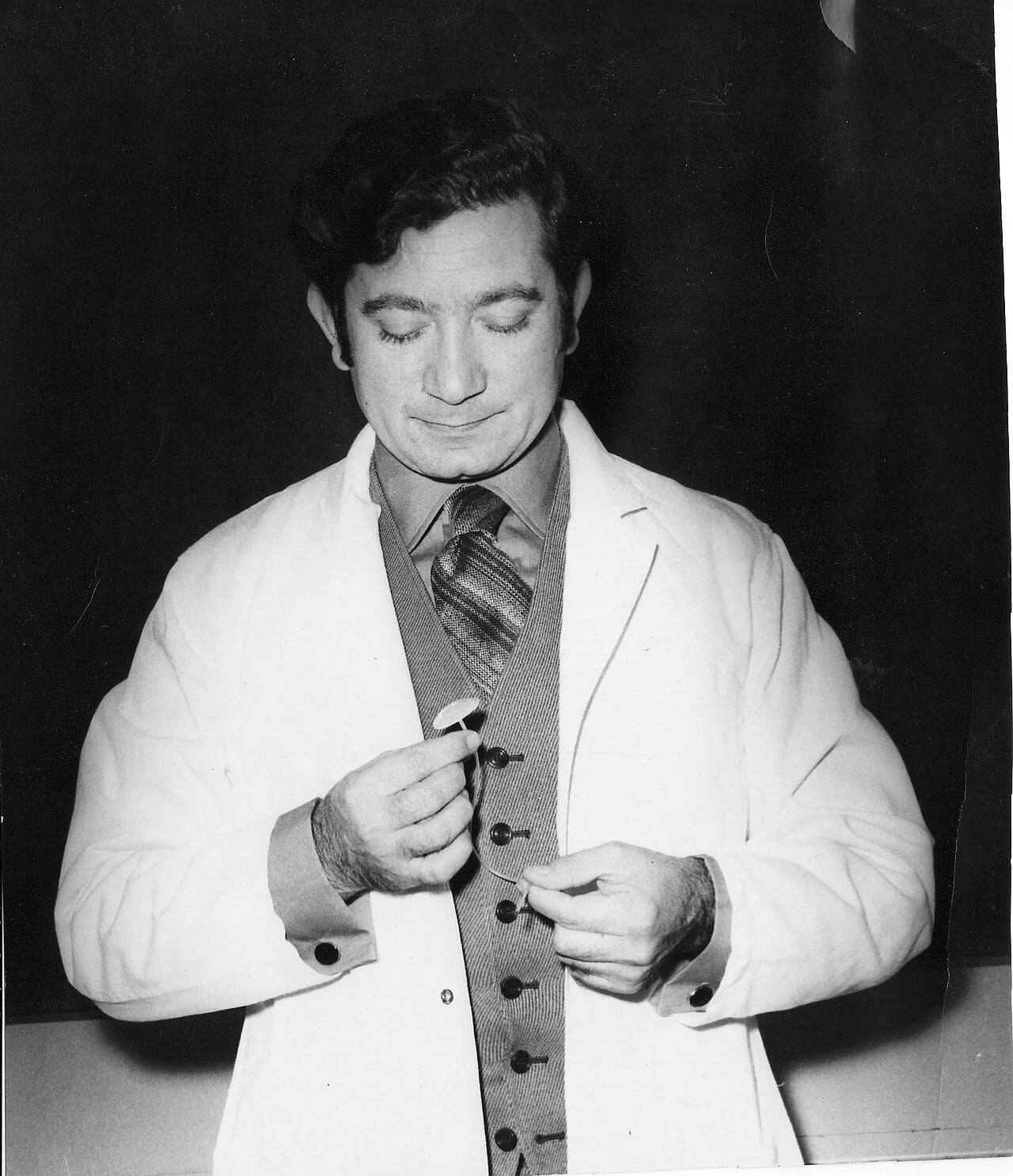 Portrait of Ayub Khan Ommaya (1930–2008) – memorial page