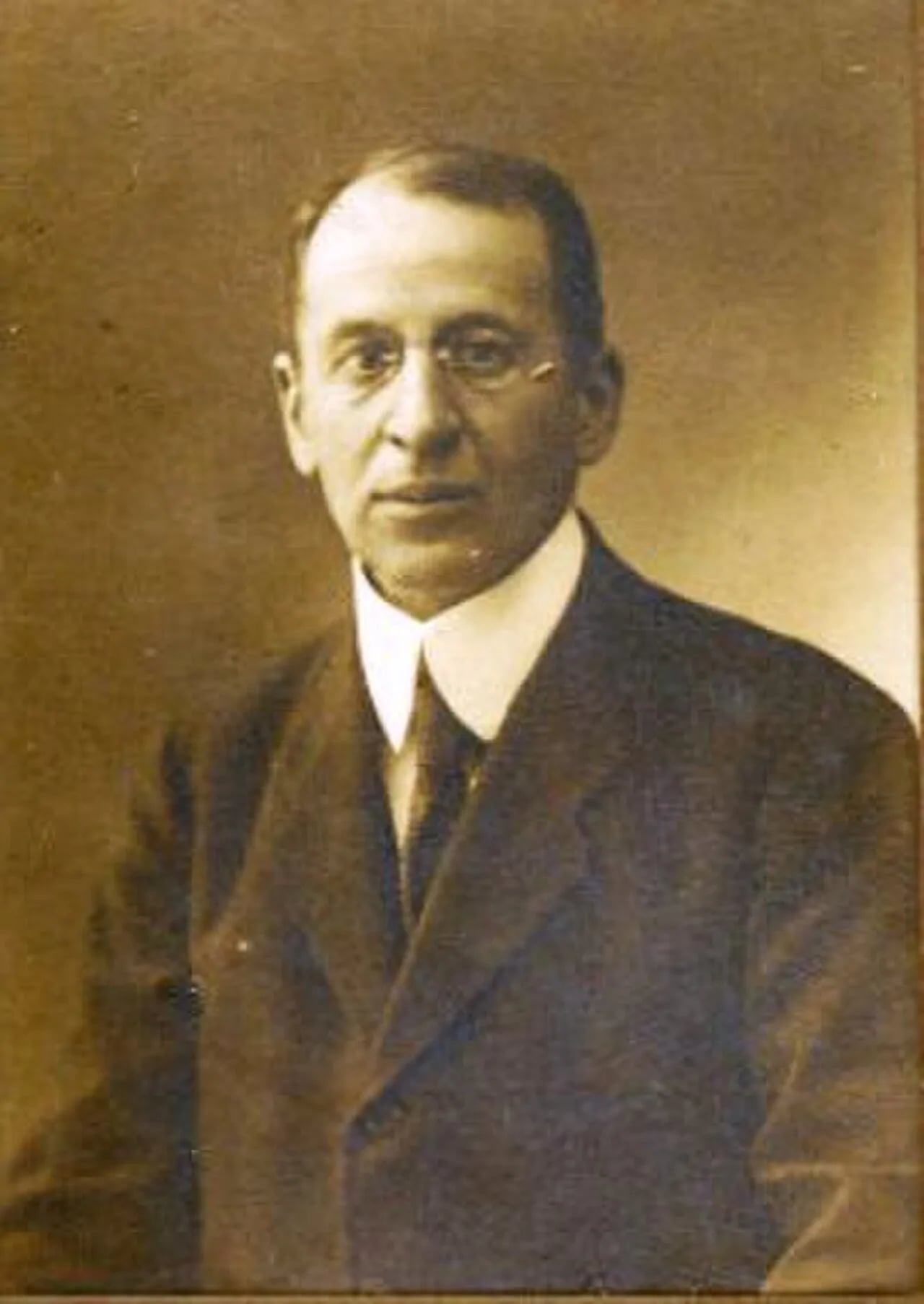 Portrait of Miklós Berend (1870–1919) – memorial page