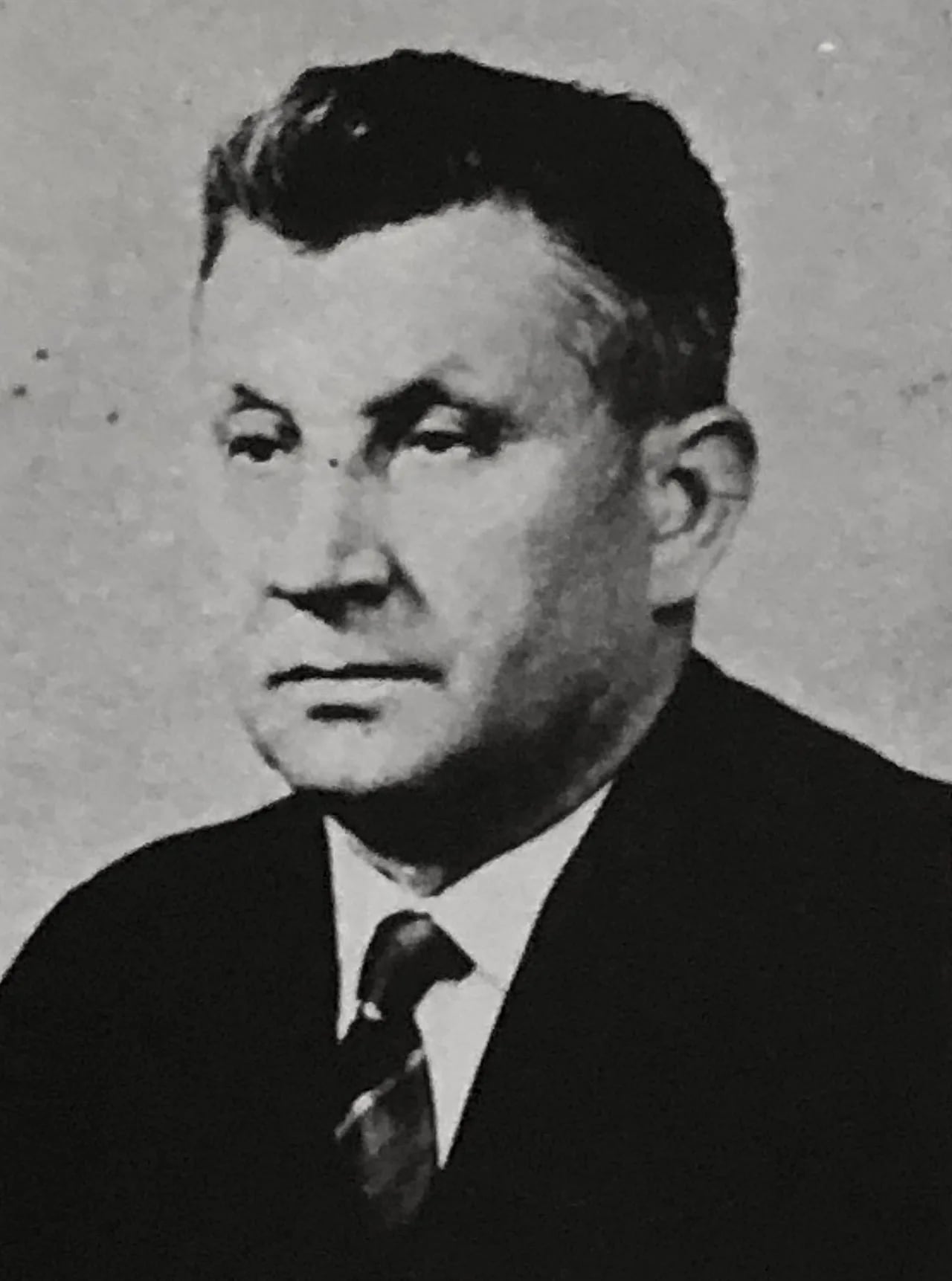 Portrait of Julian Tokarski (1903–1977) – memorial page