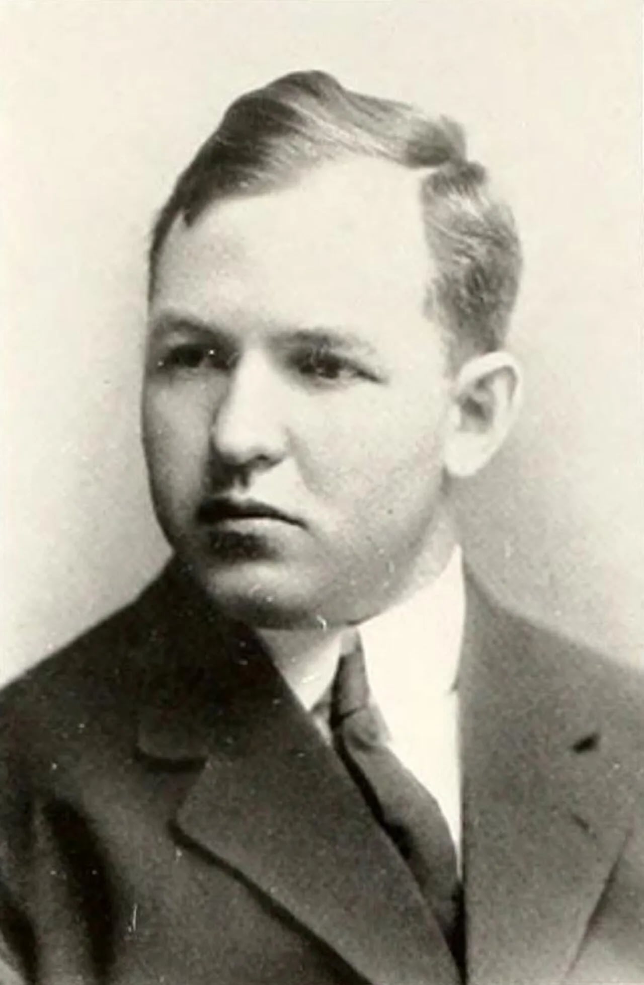 Portrait of W. C. Smith (1884–1952) – memorial page