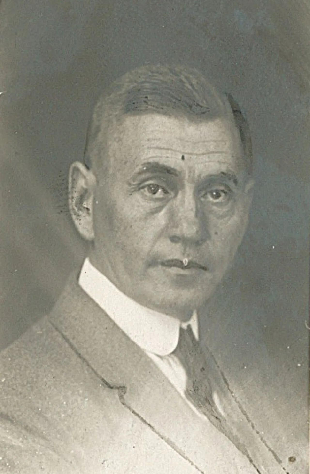 Portrait of Ola Olstad (1885–1969) – memorial page