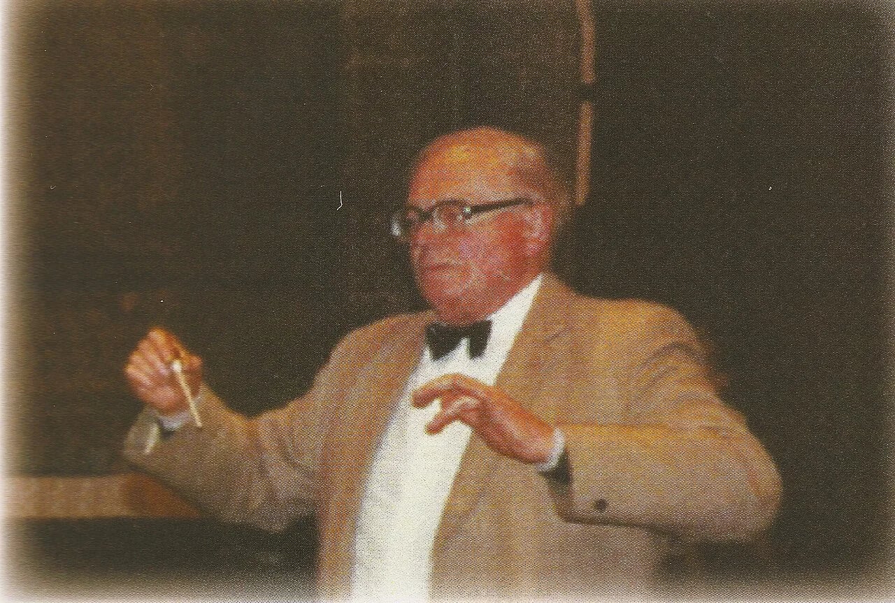 Portrait of Wallace Michael Ross (1920–2010) – memorial page