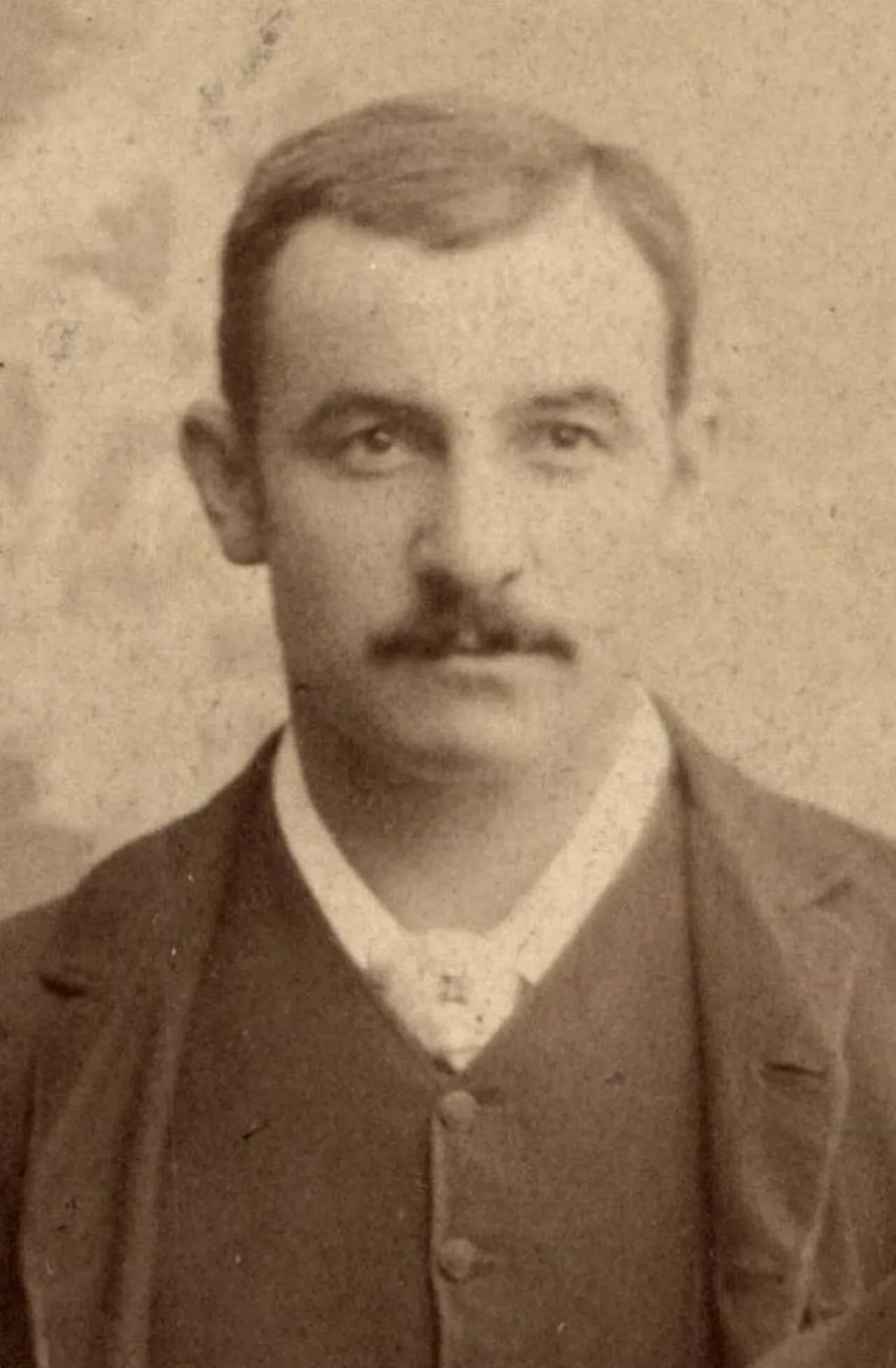 Portrait of Walter Giffen (1861–1949) – memorial page