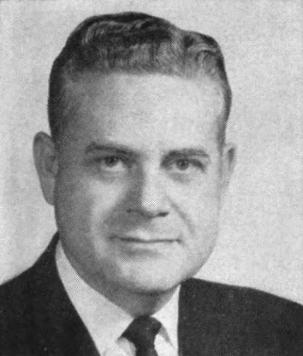 Portrait of Walter H. Moeller (1910–1999) – memorial page