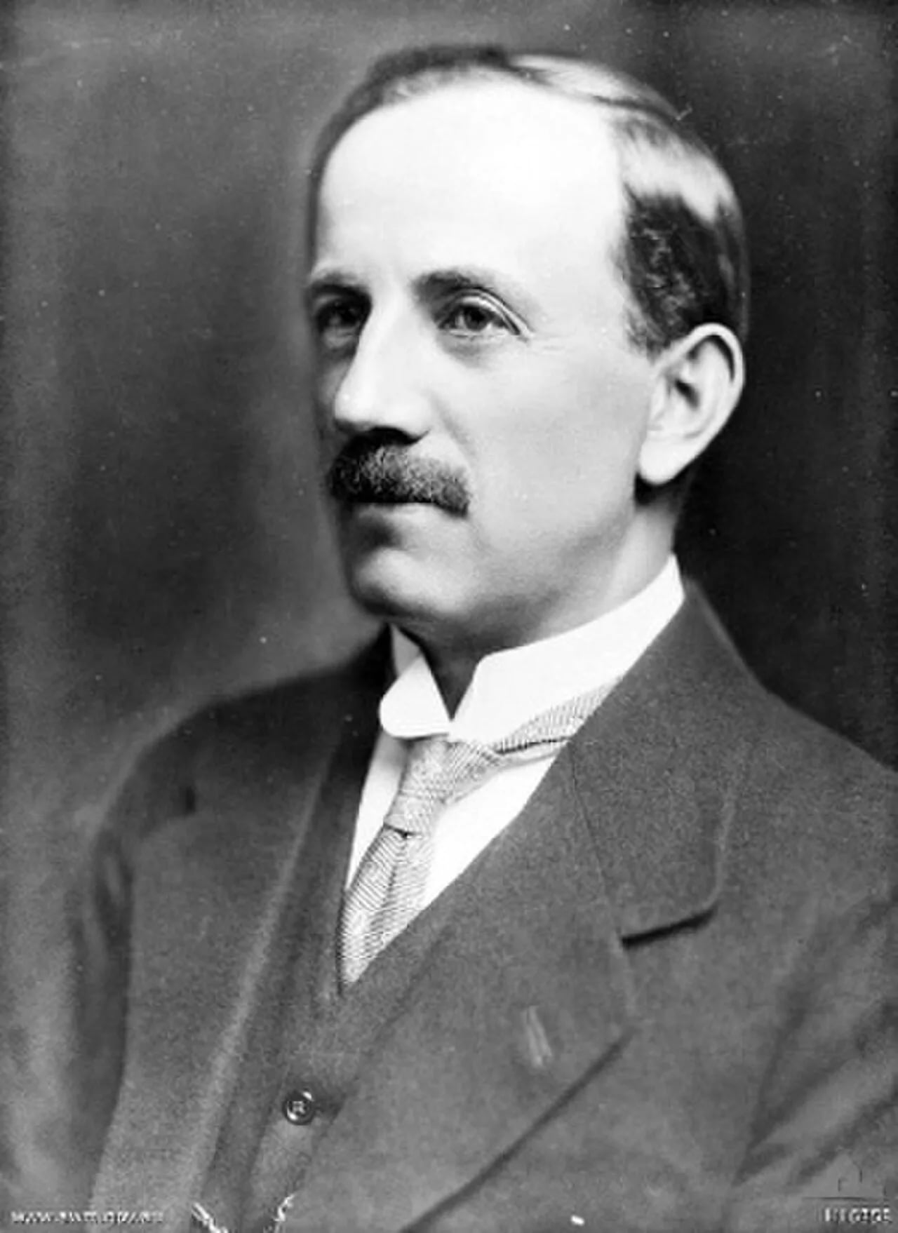 Portrait of Walter Lee (1874–1963) – memorial page