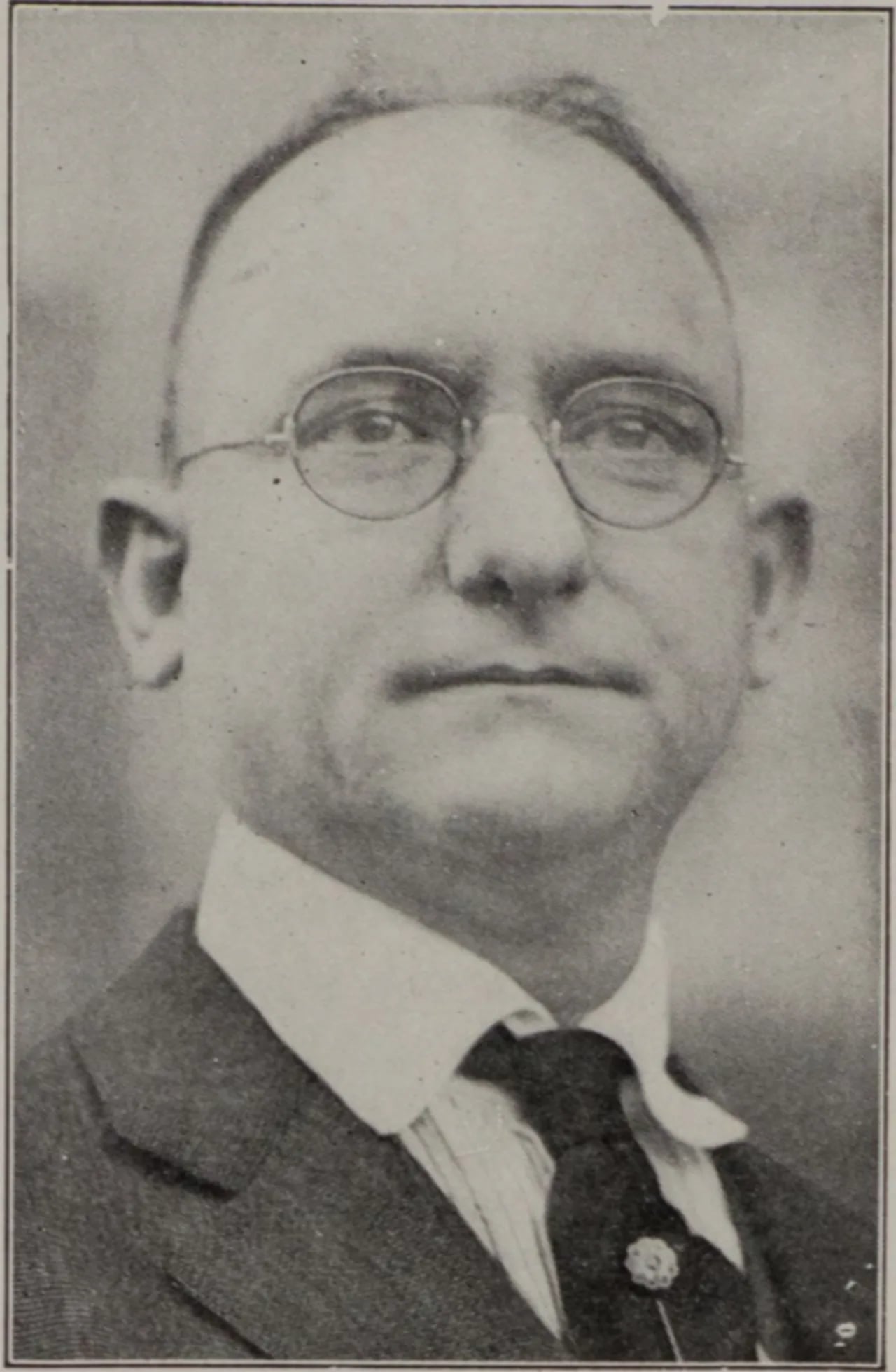 Portrait of Walter Sims (1880–1953) – memorial page