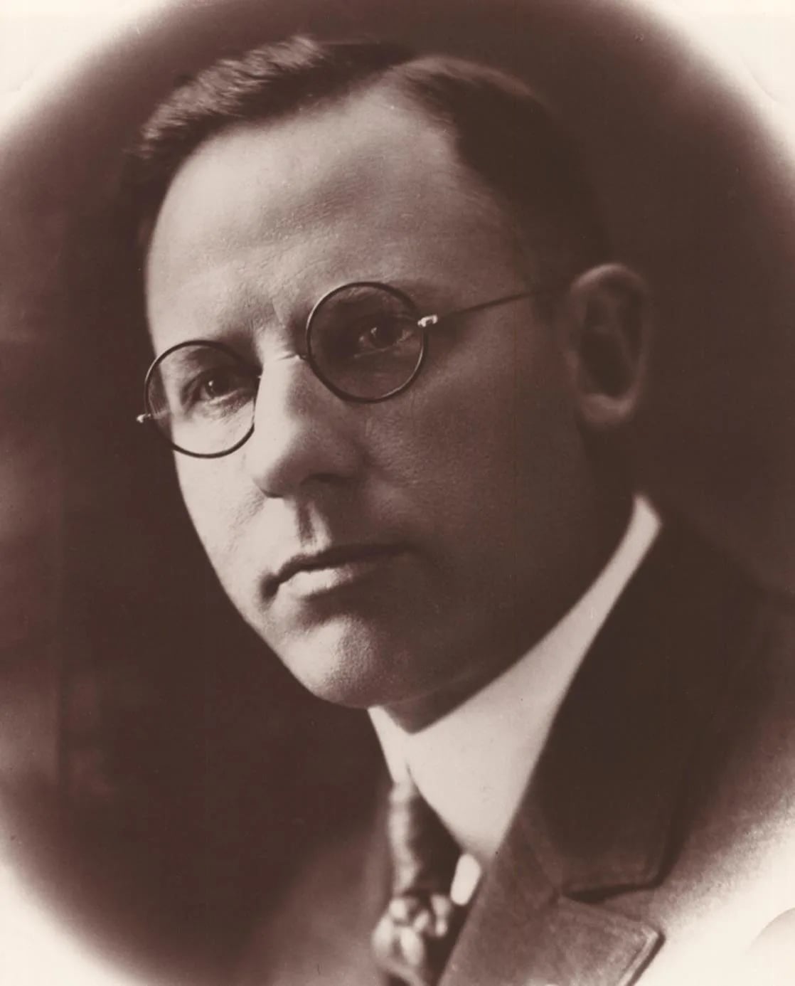 Portrait of Walter W. Austin (1880–1951) – memorial page