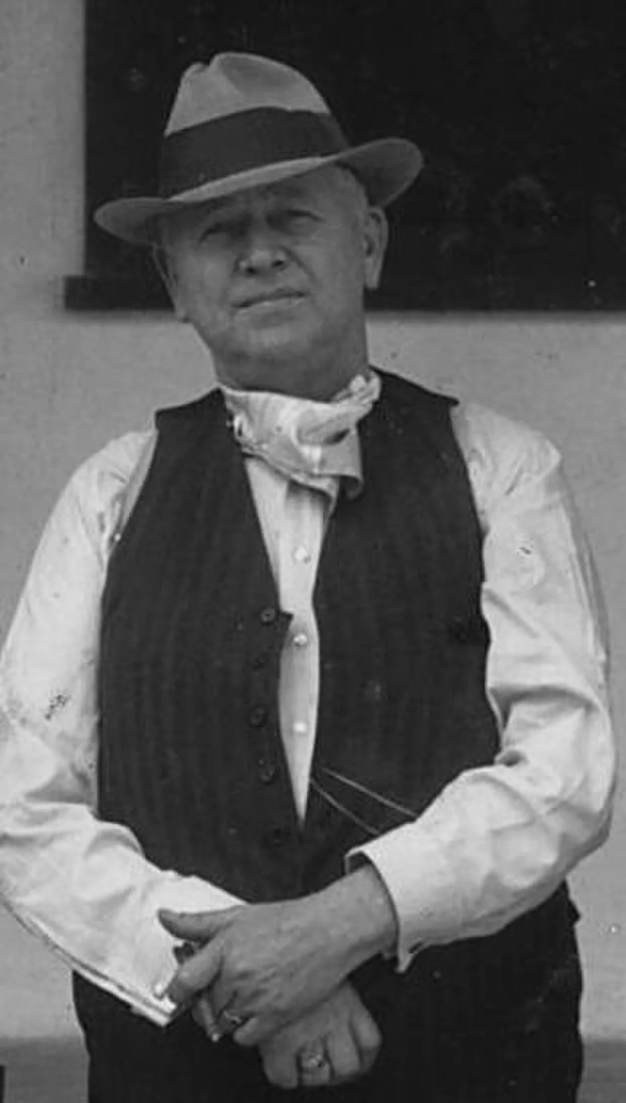Porträt von Warren A. Bechtel (1872–1933) – Gedenkseite