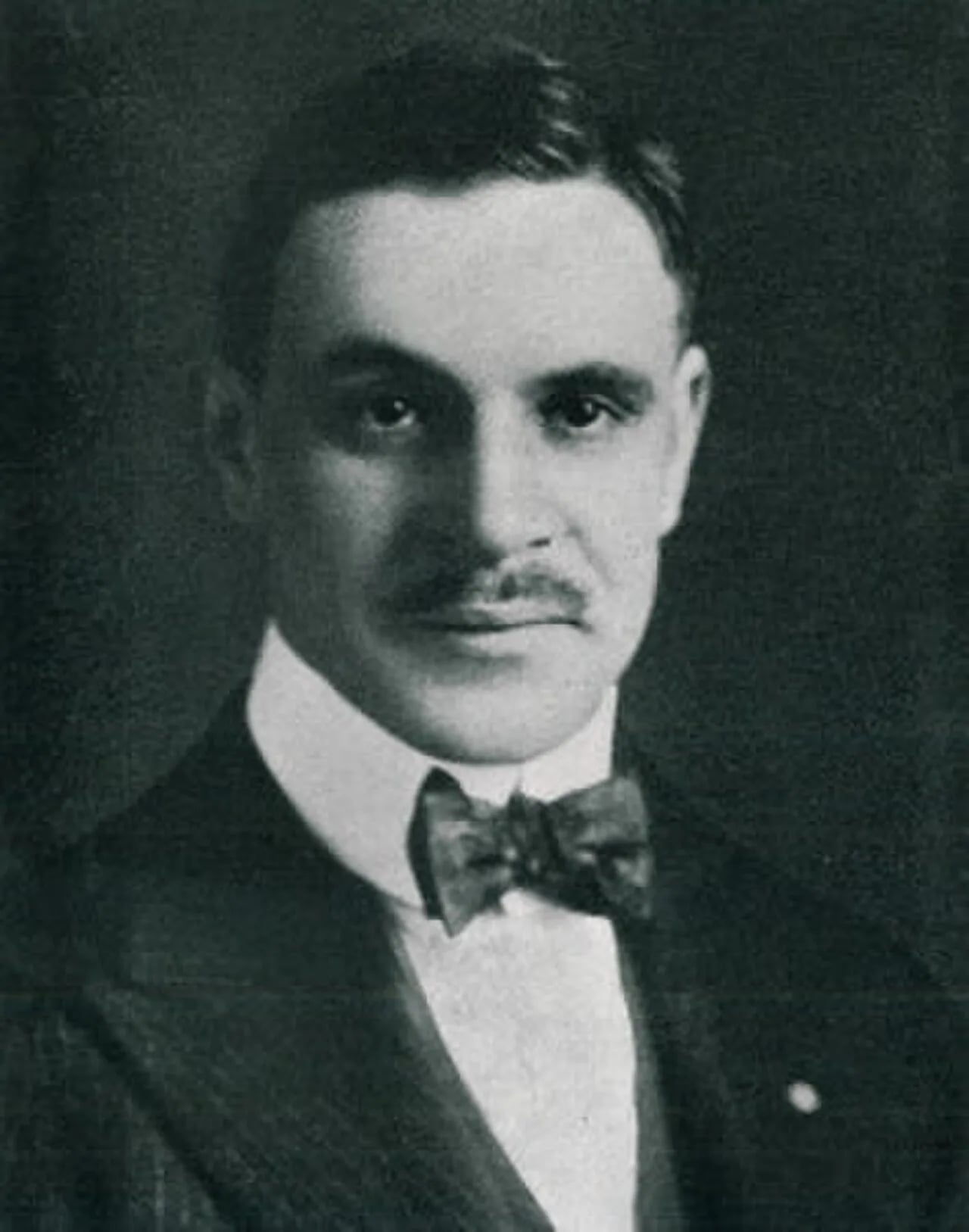 Portrait of Warren A. Cole (1889–1968) – memorial page