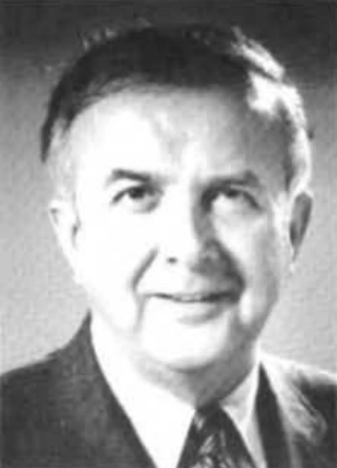Portrait of Warren Spannaus (1930–2017) – memorial page