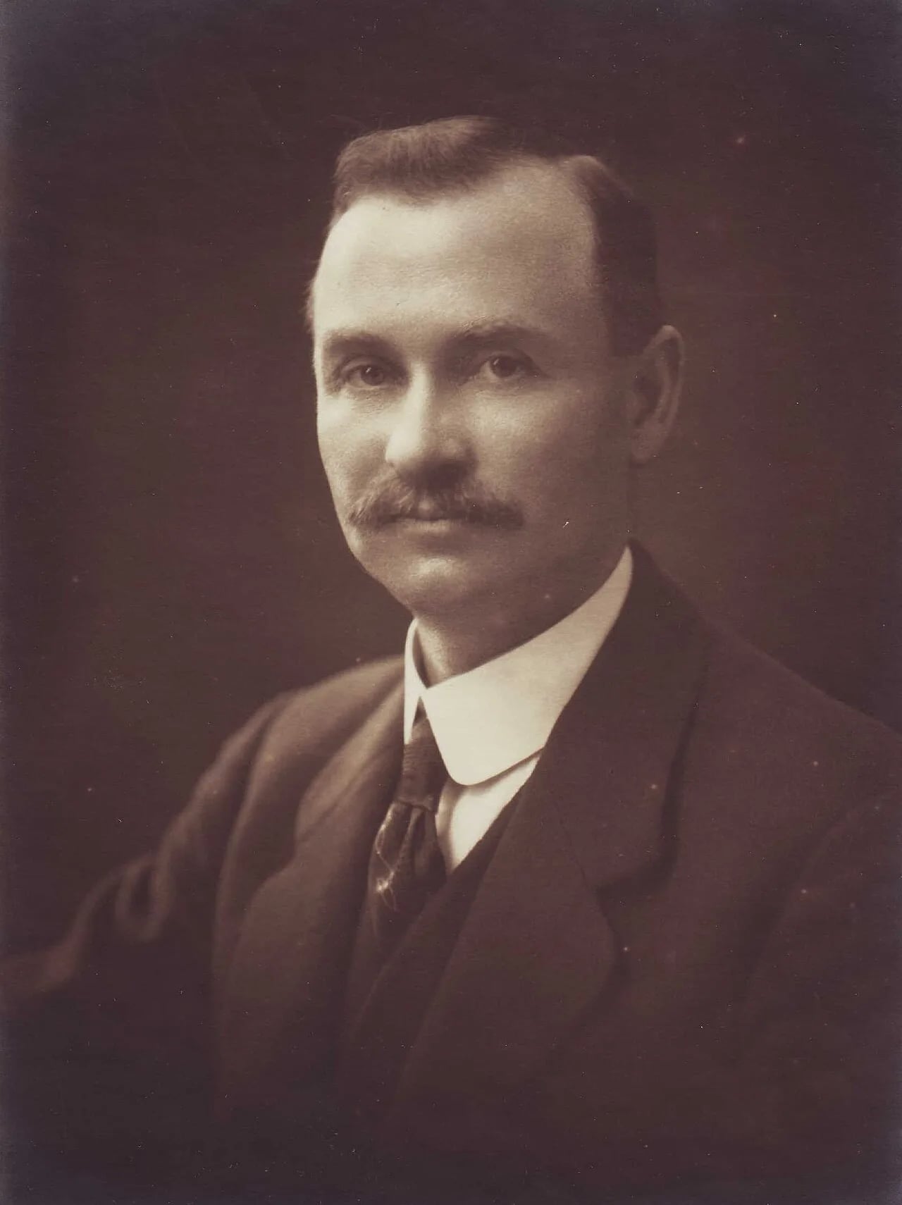 Porträt von William Angus (1871–1965) – Gedenkseite
