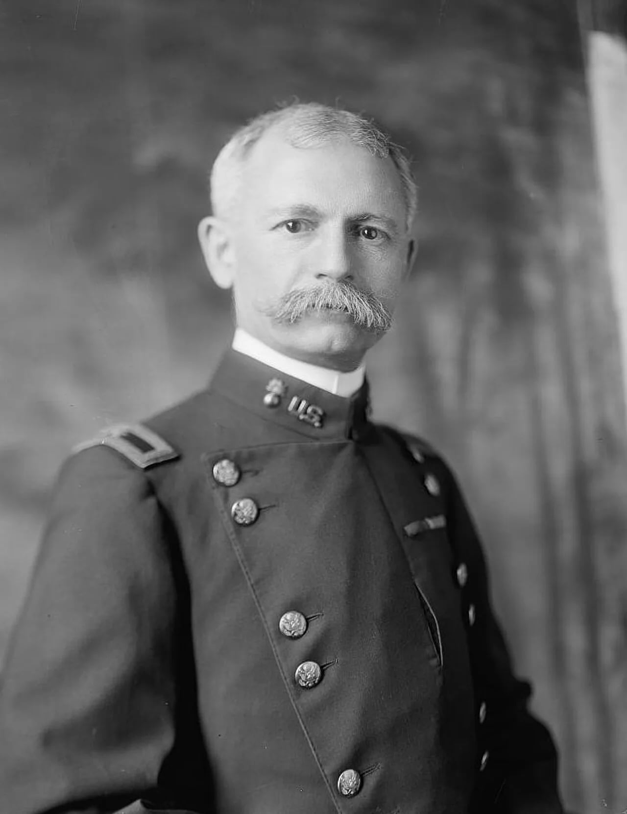 Portrait of William Crozier (1855–1942) – memorial page