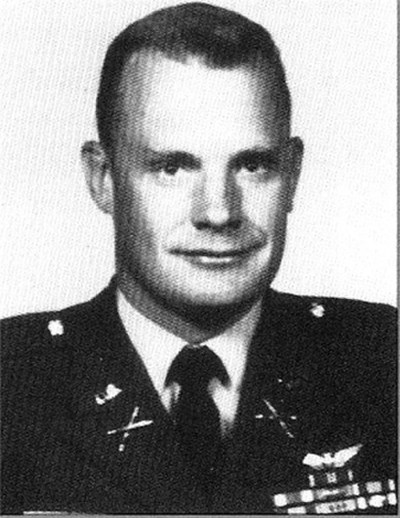 Porträt von William E. Adams (1939–1971) – Gedenkseite