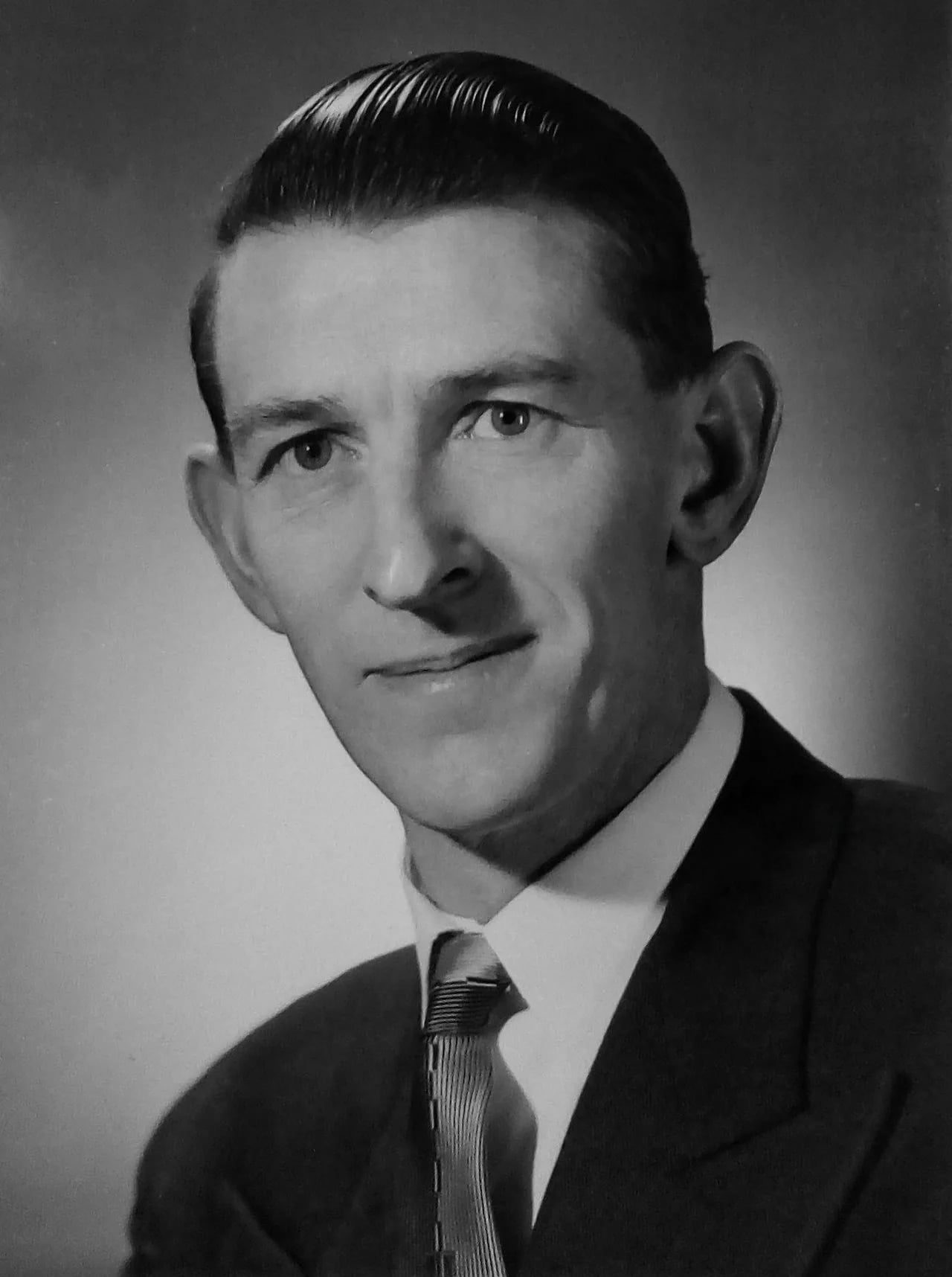 Porträt von Bill Fraser (1924–2001) – Gedenkseite