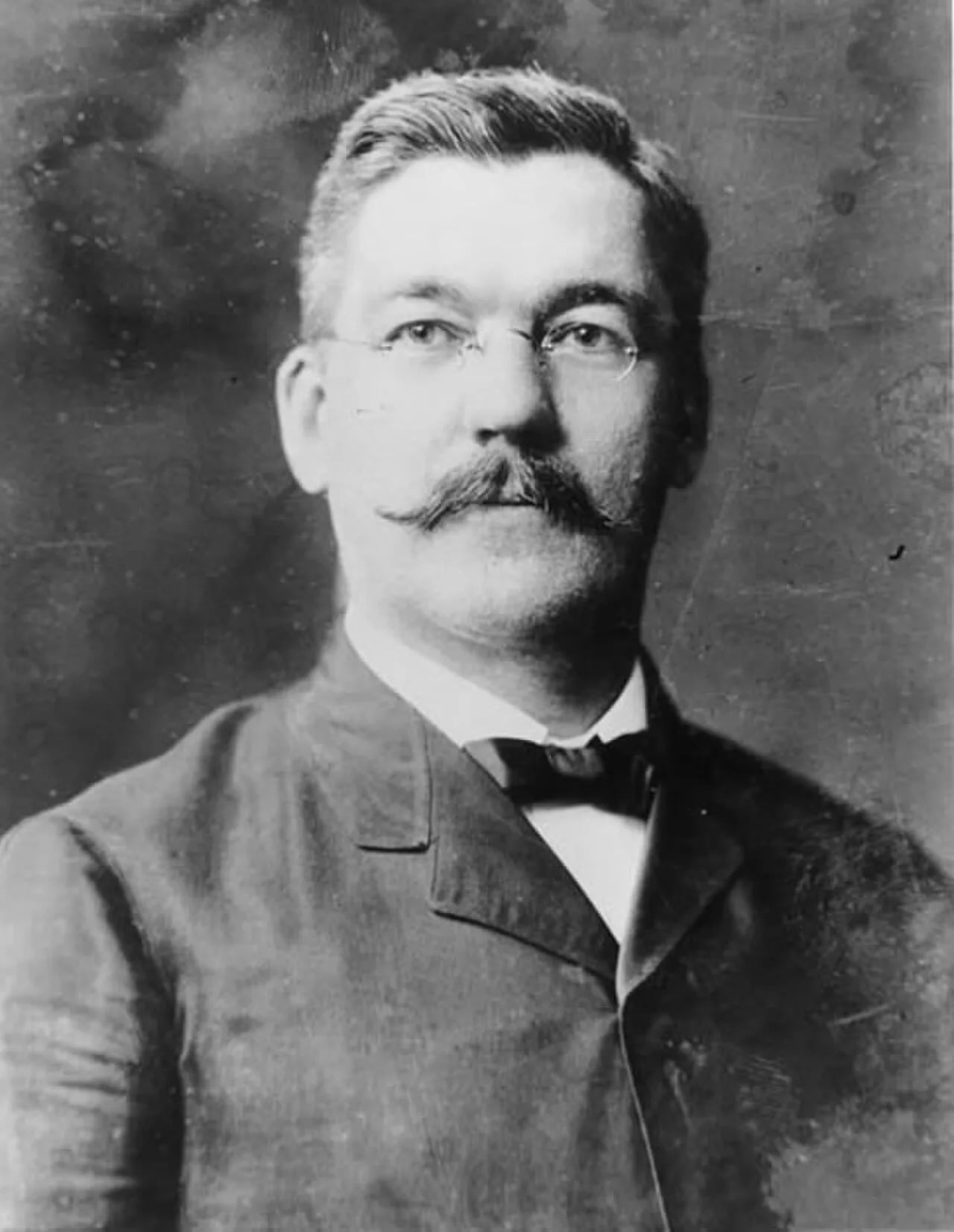 Portrait of William Henry Emerson (1860–1924) – memorial page