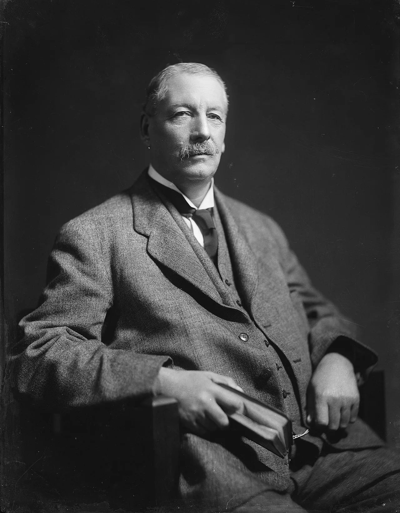 Portrait of William Herries (1859–1923) – memorial page