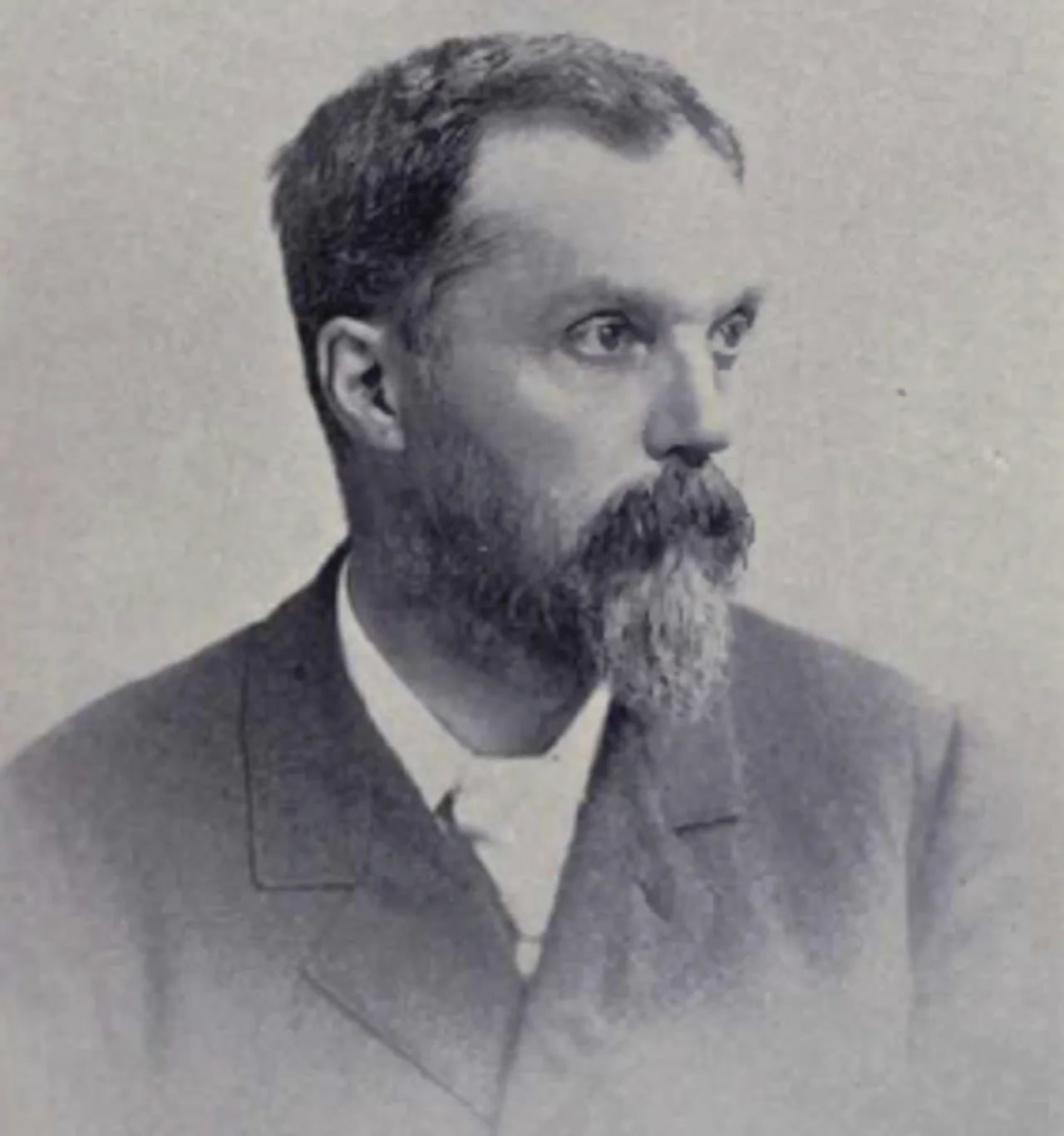 Portrait of William Luxton (1844–1907) – memorial page