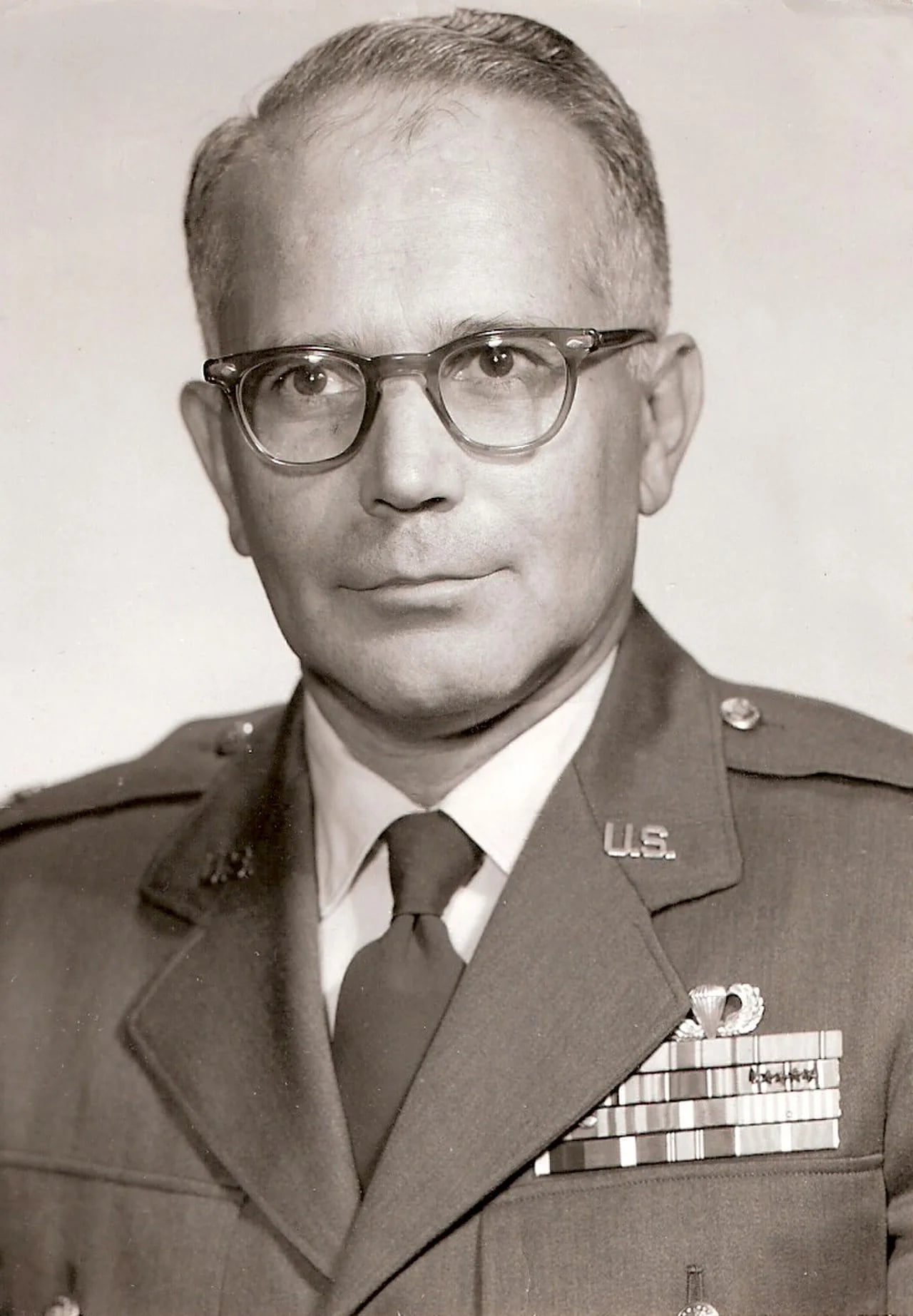 Porträt von William Paul Fife (1917–2008) – Gedenkseite