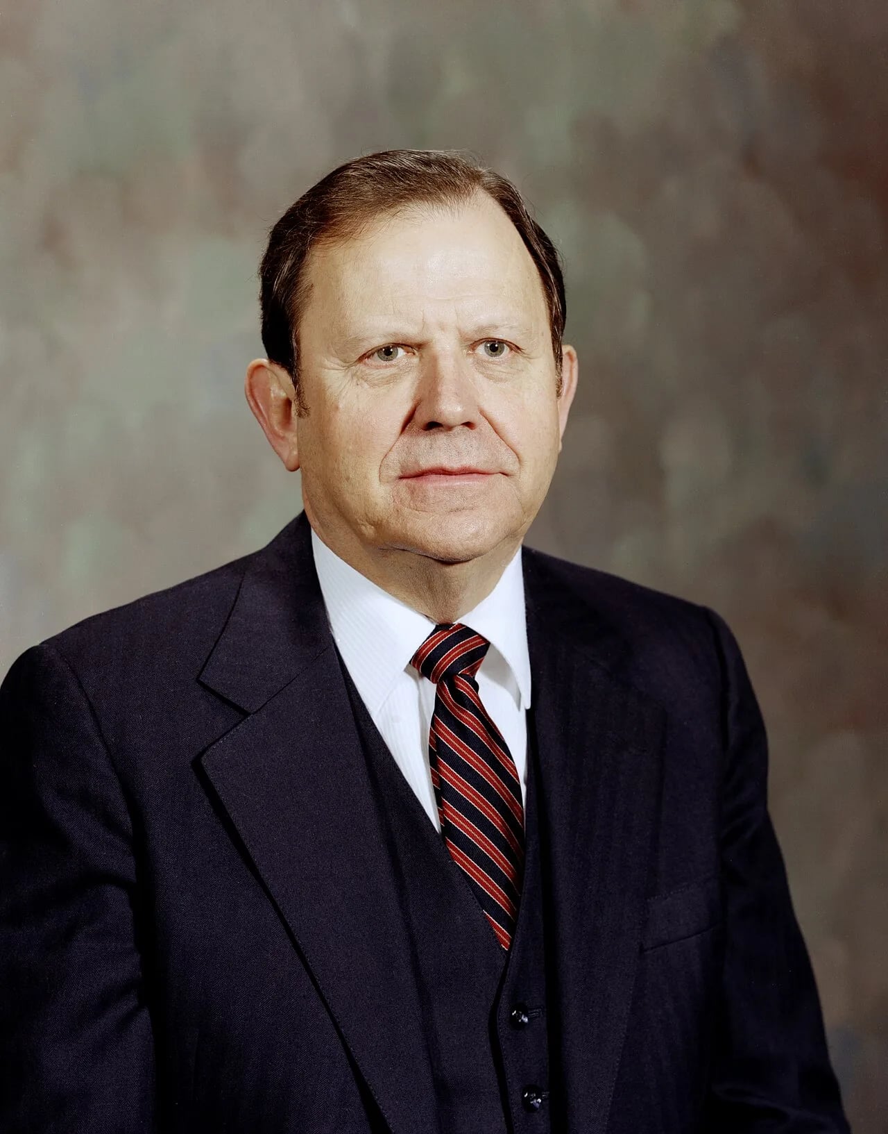 Porträt von William R. Lucas (1922–2025) – Gedenkseite