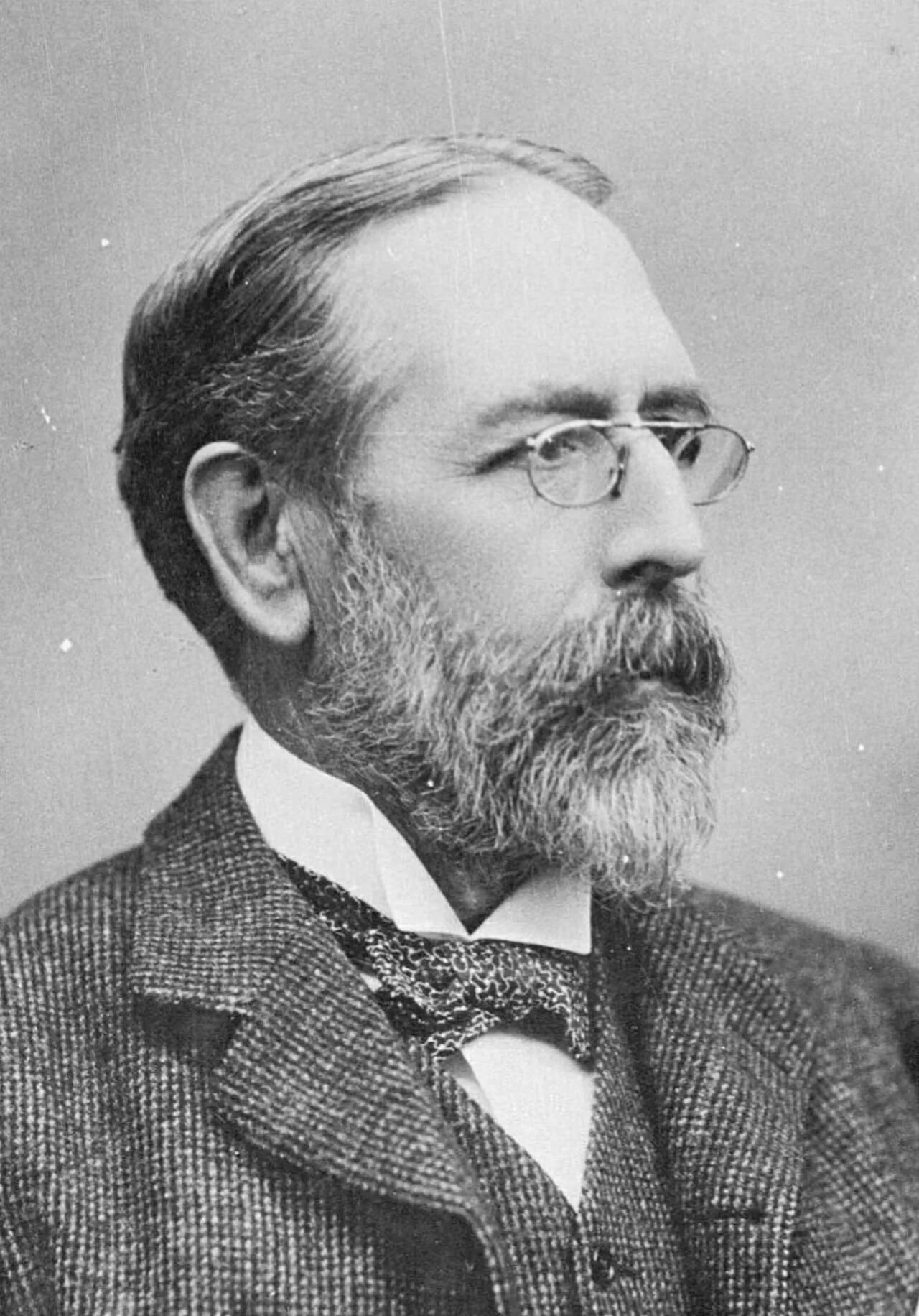 Porträt von William Russell (1838–1913) – Gedenkseite