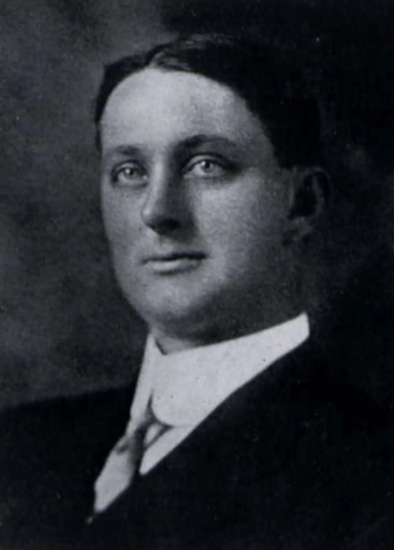 Portrait of Wilmon Newell (1878–1943) – memorial page
