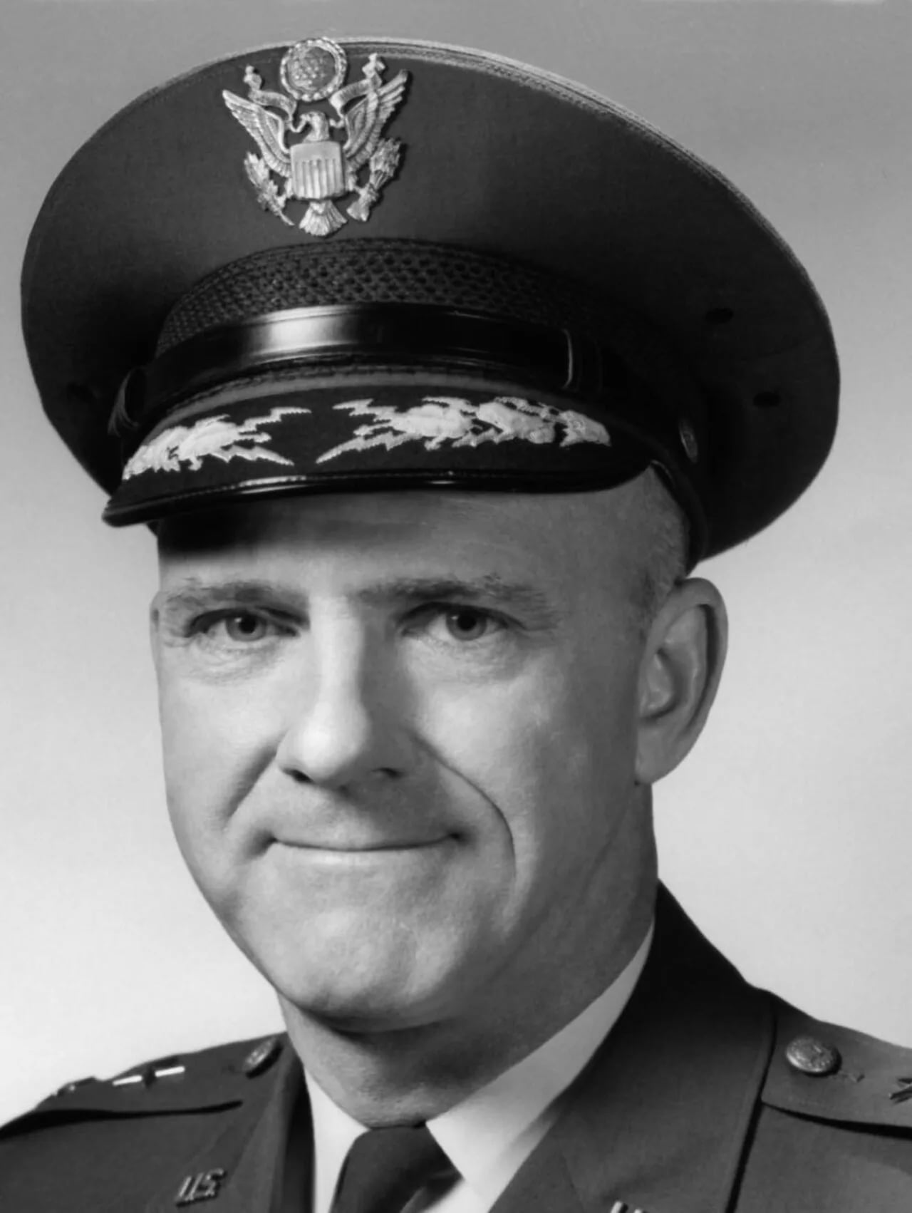 Portrait of Winton W. Marshall (1919–2015) – memorial page