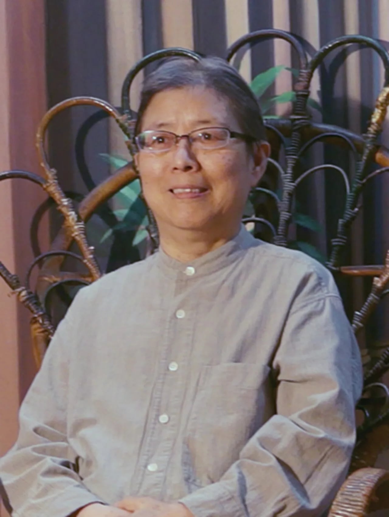 Porträt von Xi Xi (1937–2022) – Gedenkseite