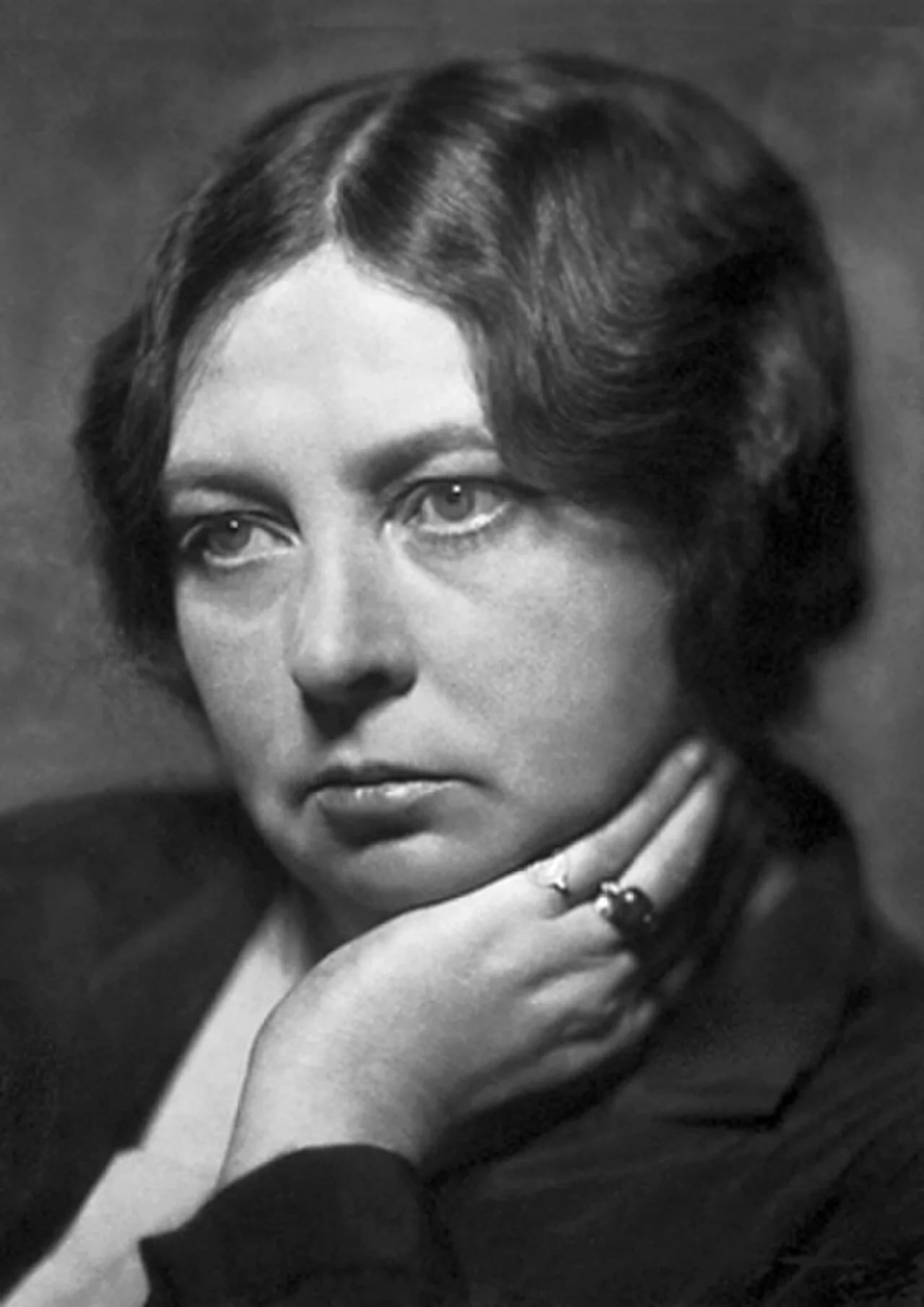 Portrait of Sigrid Undset (1882–1949) – memorial page