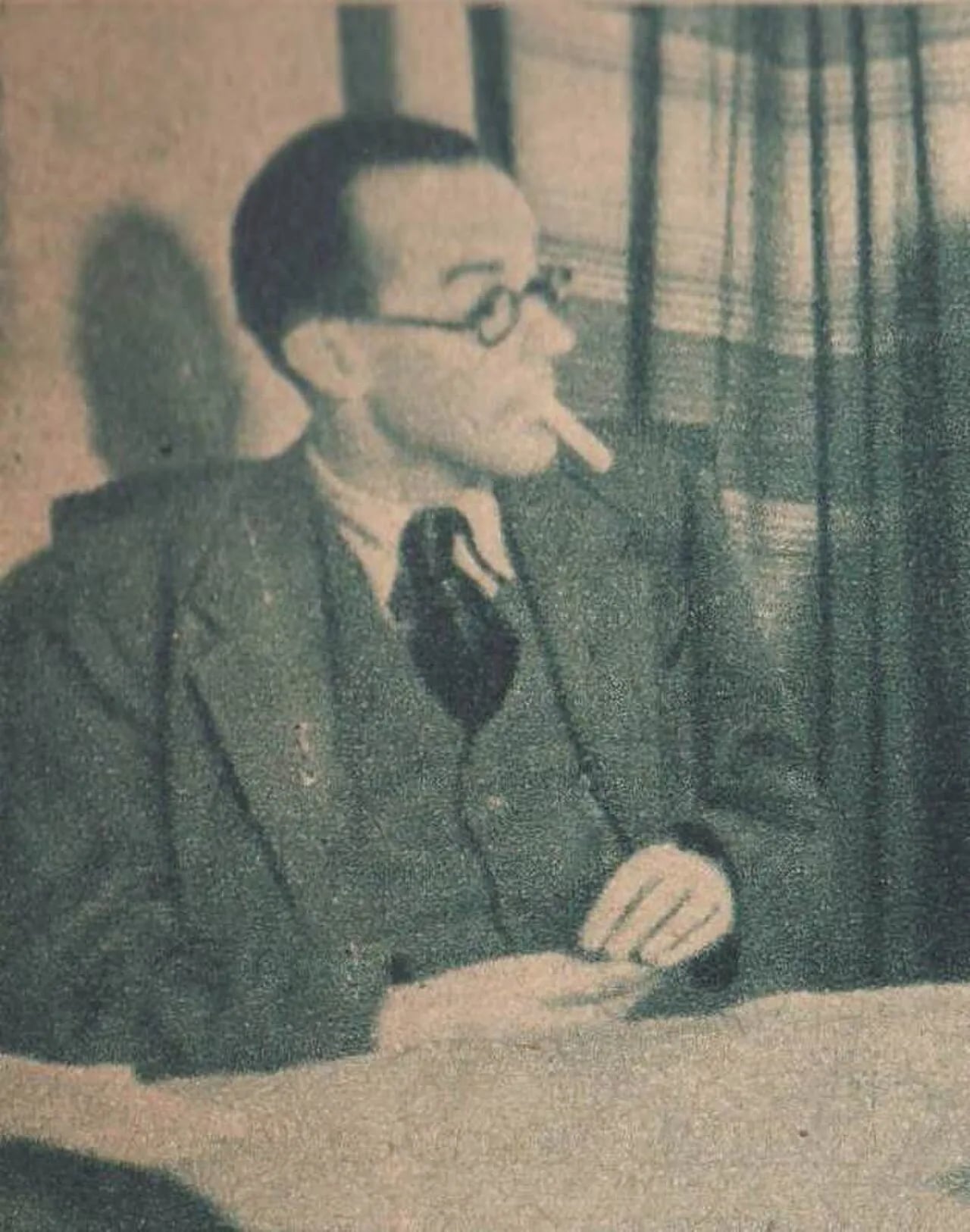 Portrait of Basil Wright (1907–1987) – memorial page