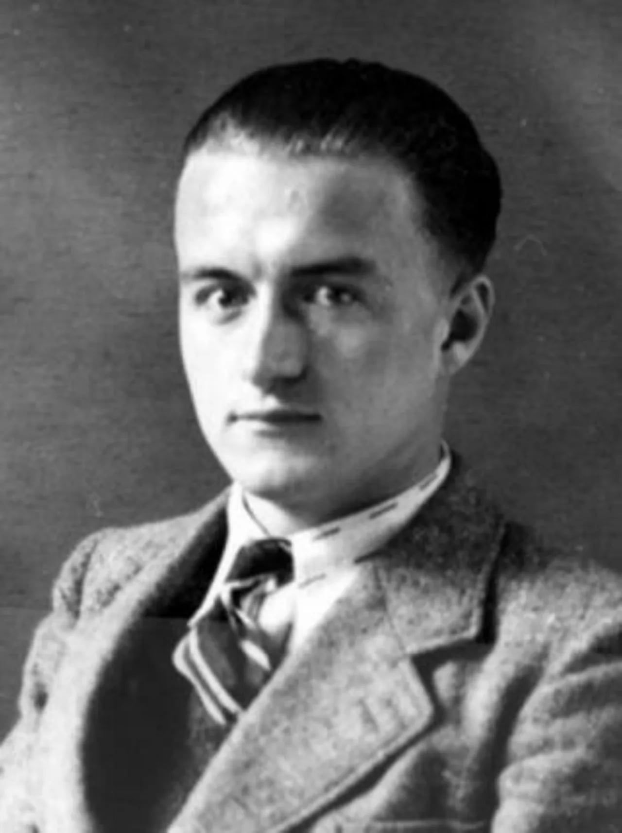 Portrait of Paul Chausse (1915–2005) – memorial page